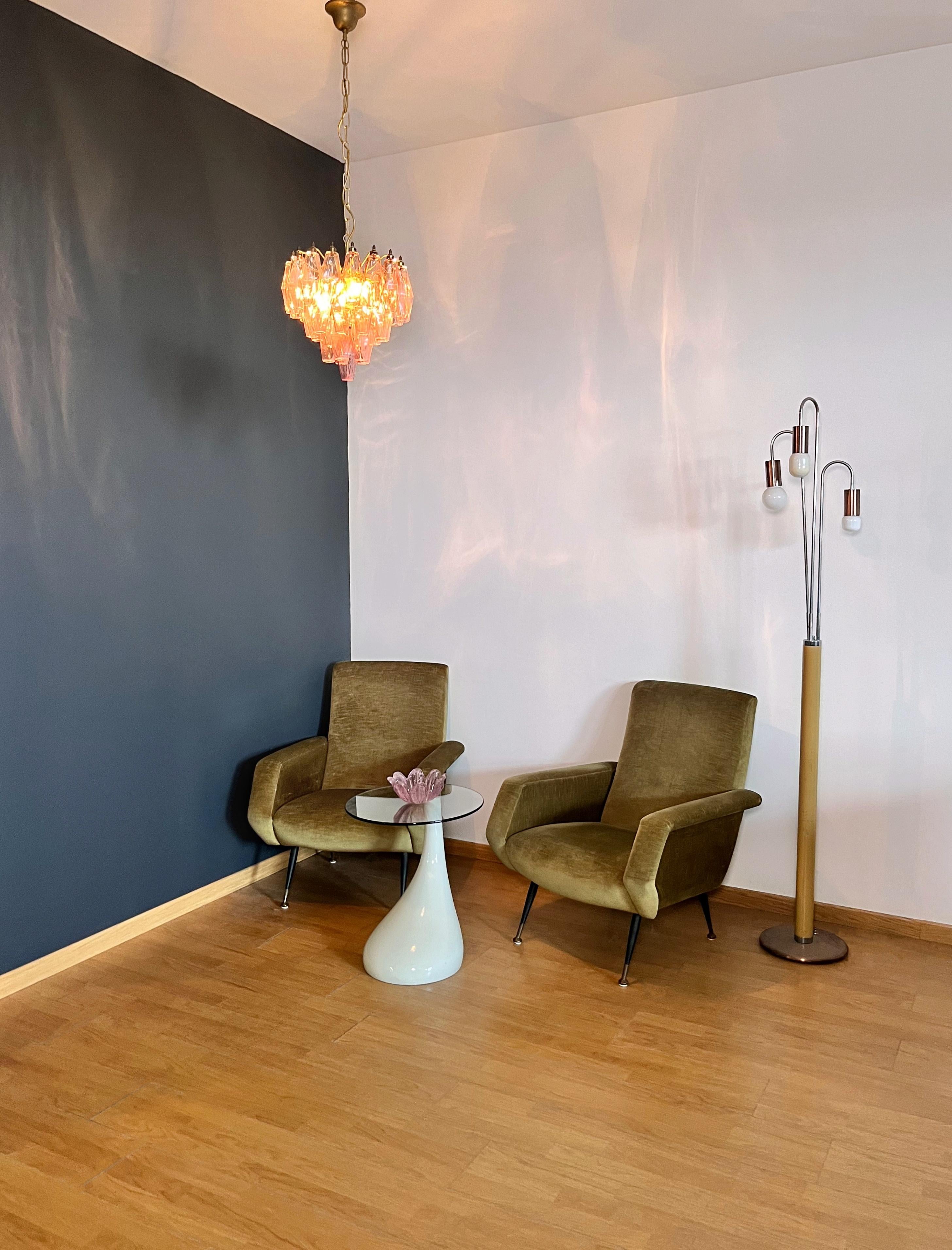 Eleganter rosafarbener Poliedri-Kronleuchter aus Muranoglas - Design von Carlo Scarpa im Angebot 1