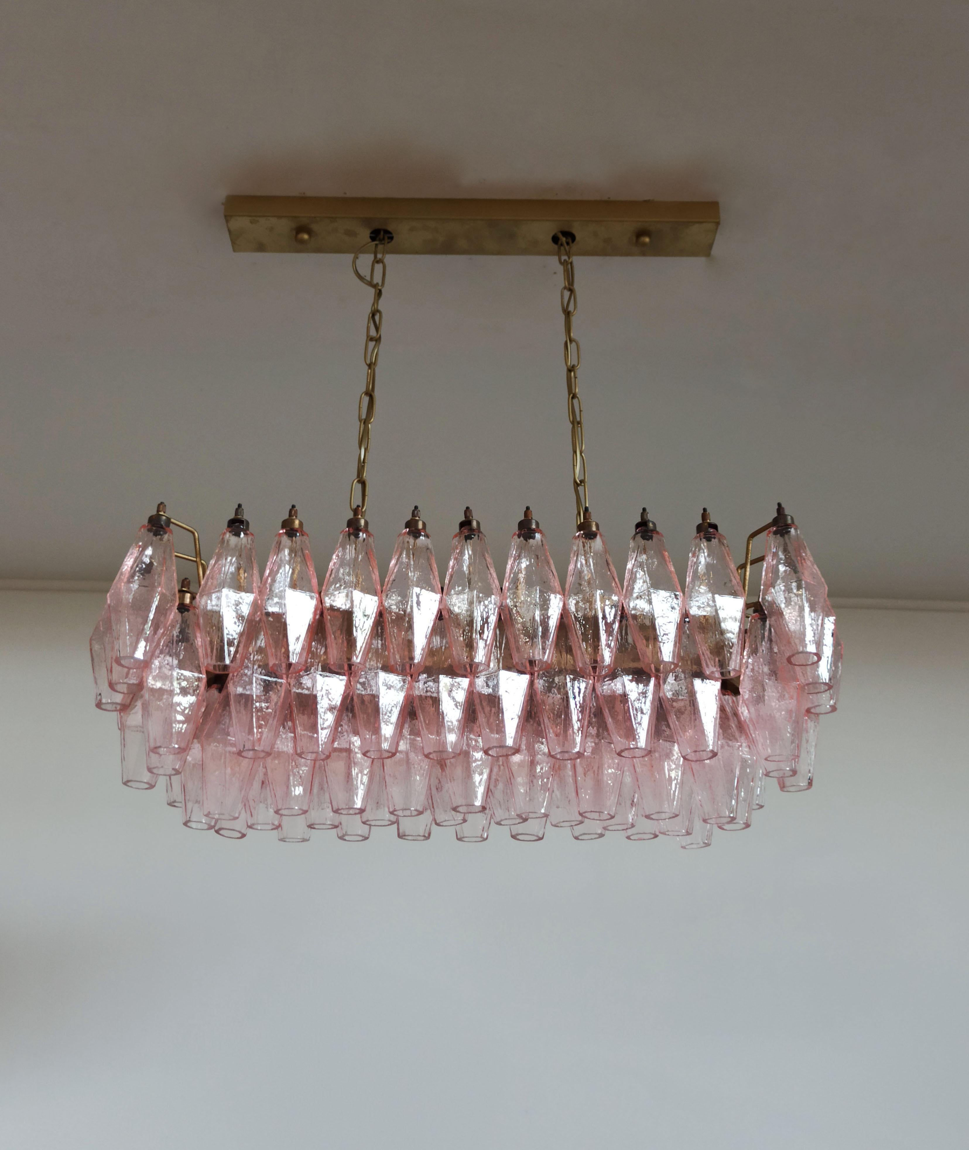 Elegant Italian chandelier made from 84 beautiful Murano pink glasses 