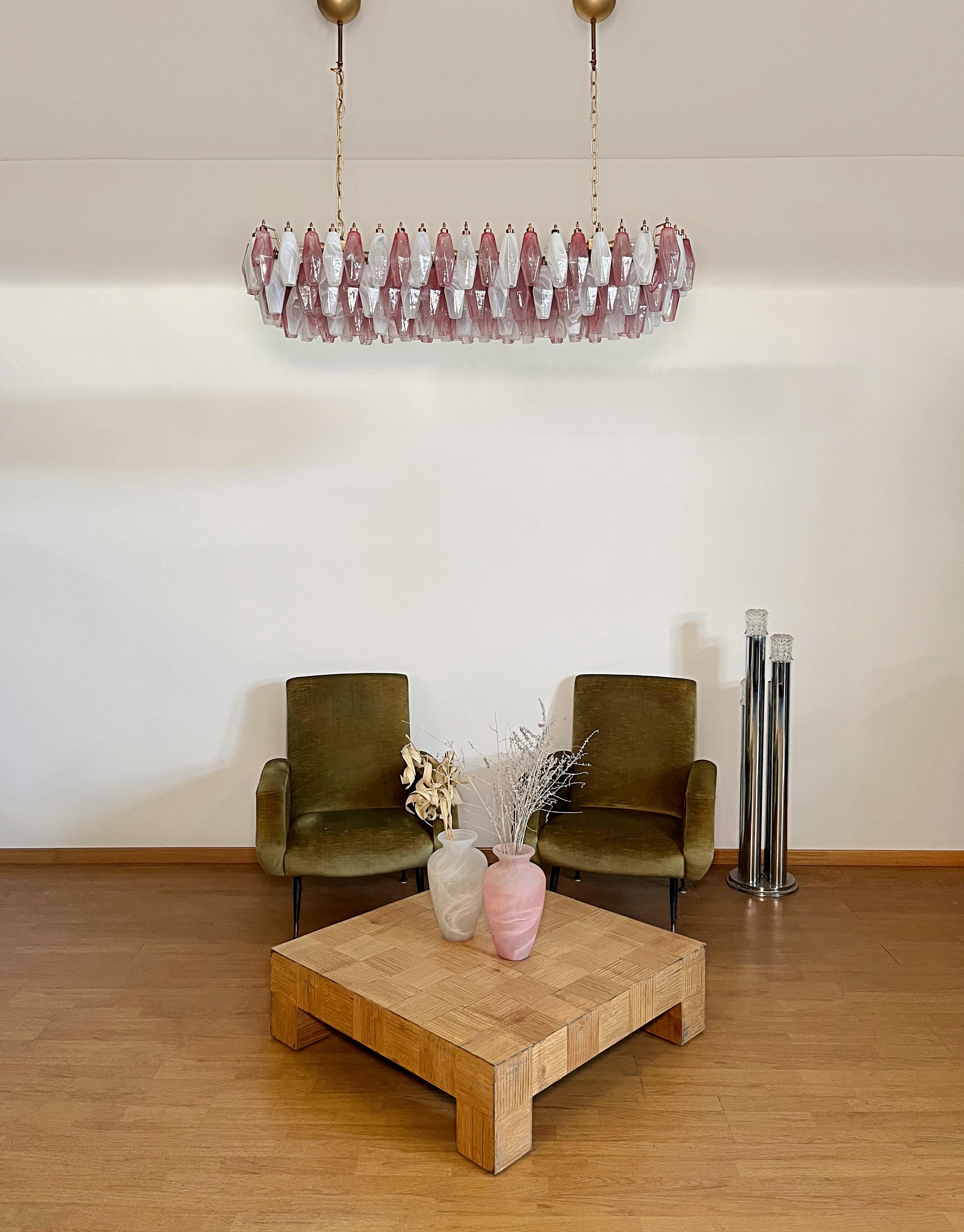 Elegant Italian chandelier made from 138 beautiful Murano white  and pink alabaster glasses 