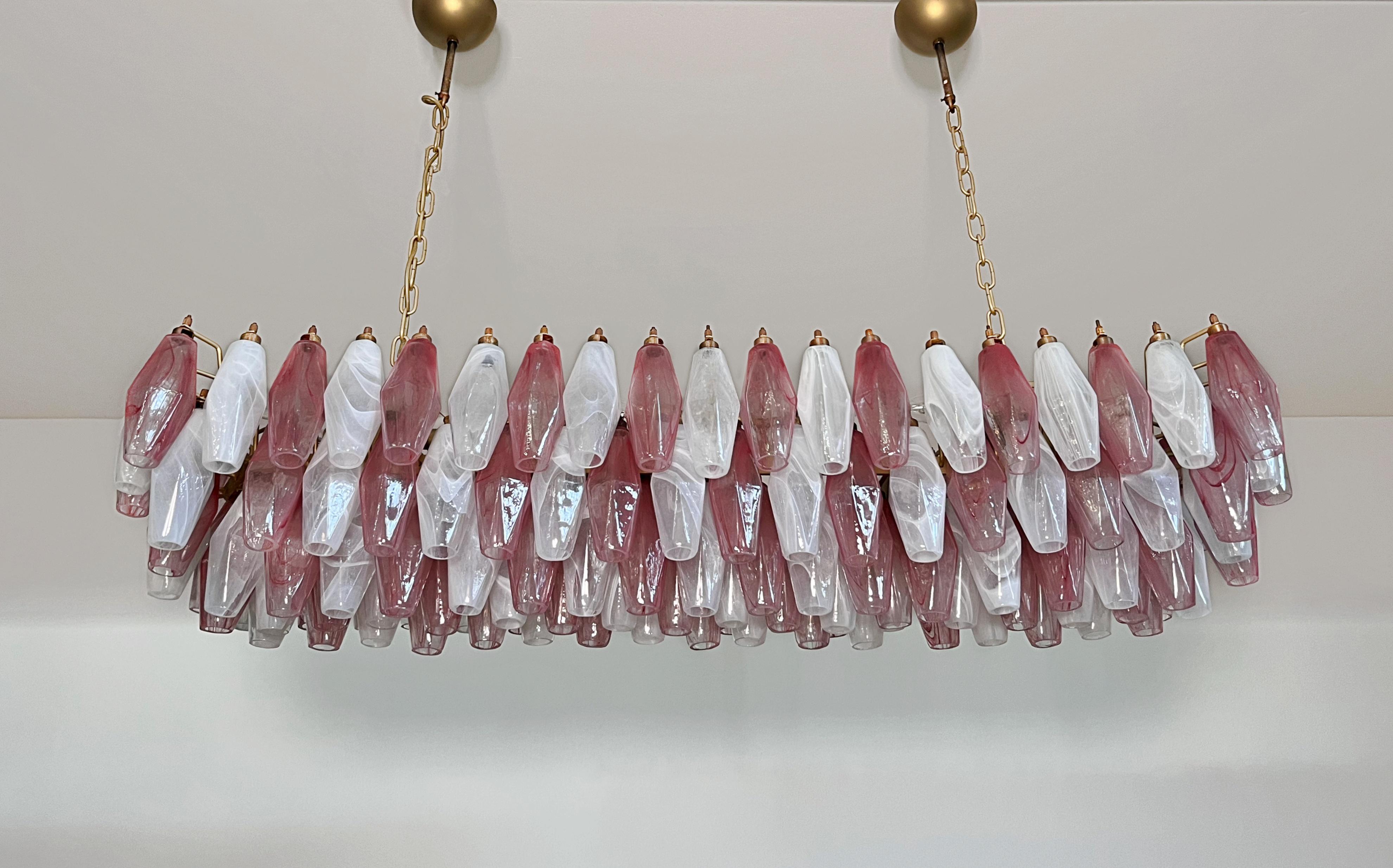 Elegant Murano Poliedri Chandelier - Carlo Scarpa - 138 pink and white alabaster In condizioni buone in vendita a Gaiarine Frazione Francenigo (TV), IT
