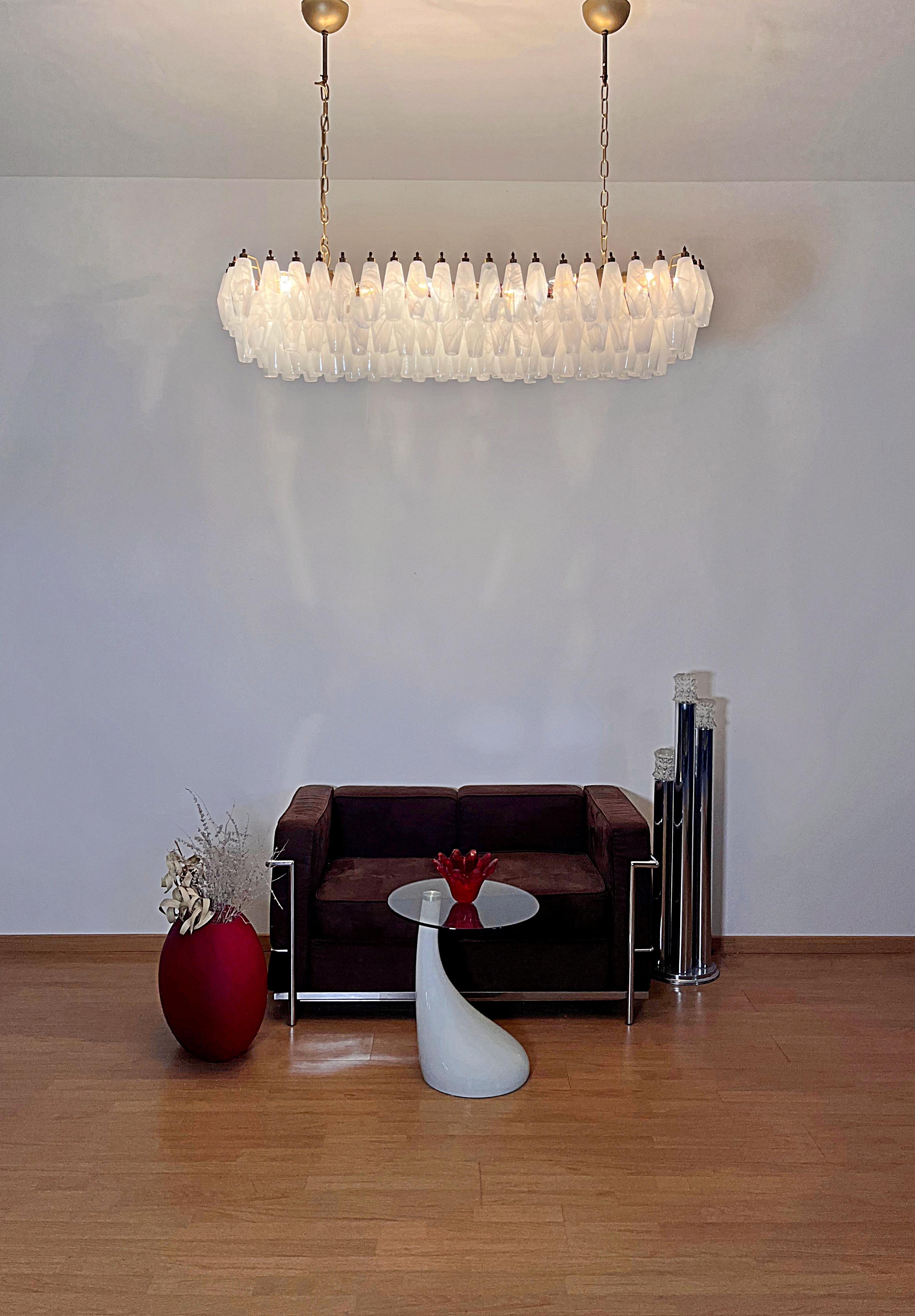 Elegant Murano Poliedri Chandelier - Carlo Scarpa - 138 white alabaster glasses For Sale 6