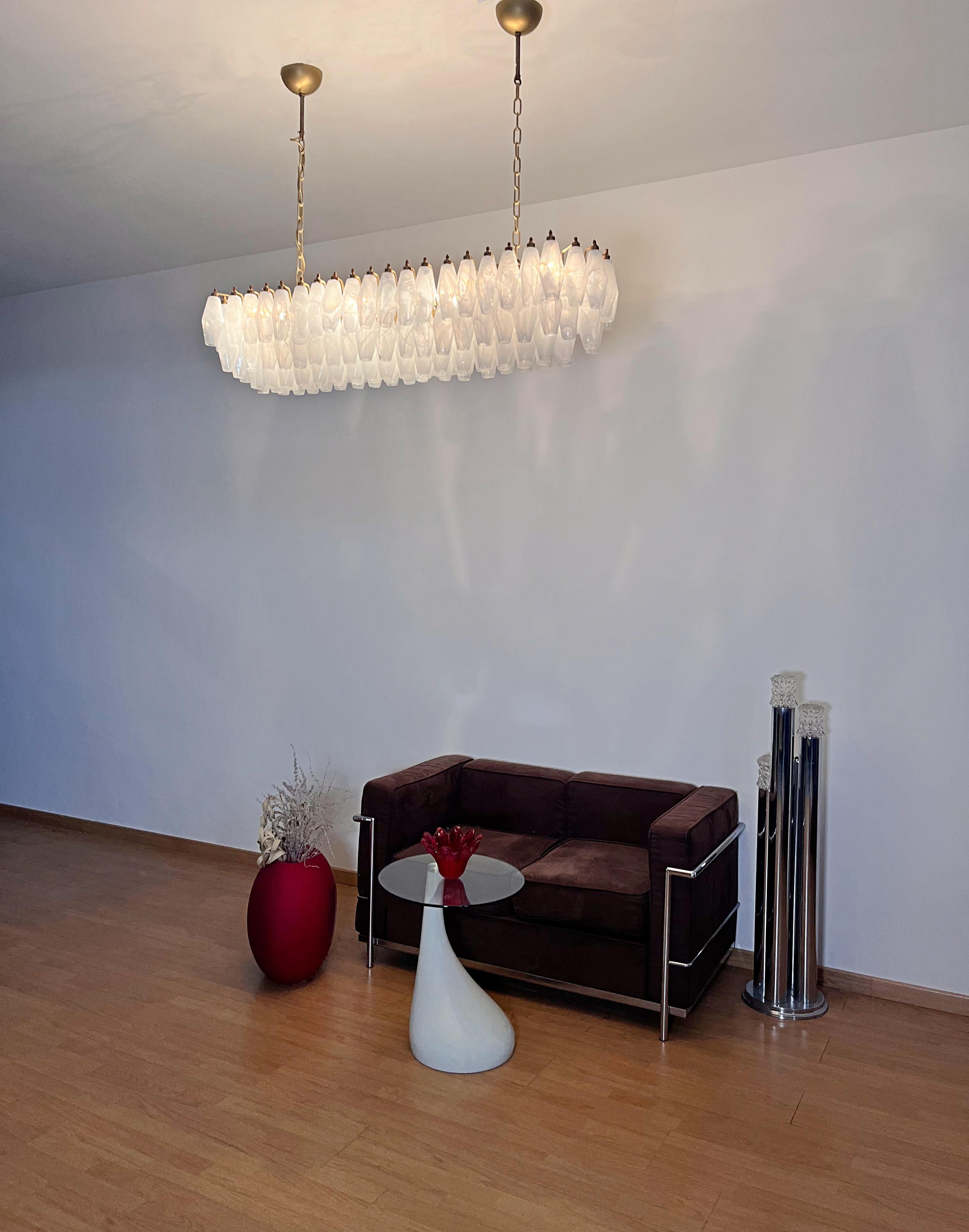 Elegant Murano Poliedri Chandelier - Carlo Scarpa - 138 white alabaster glasses For Sale 7