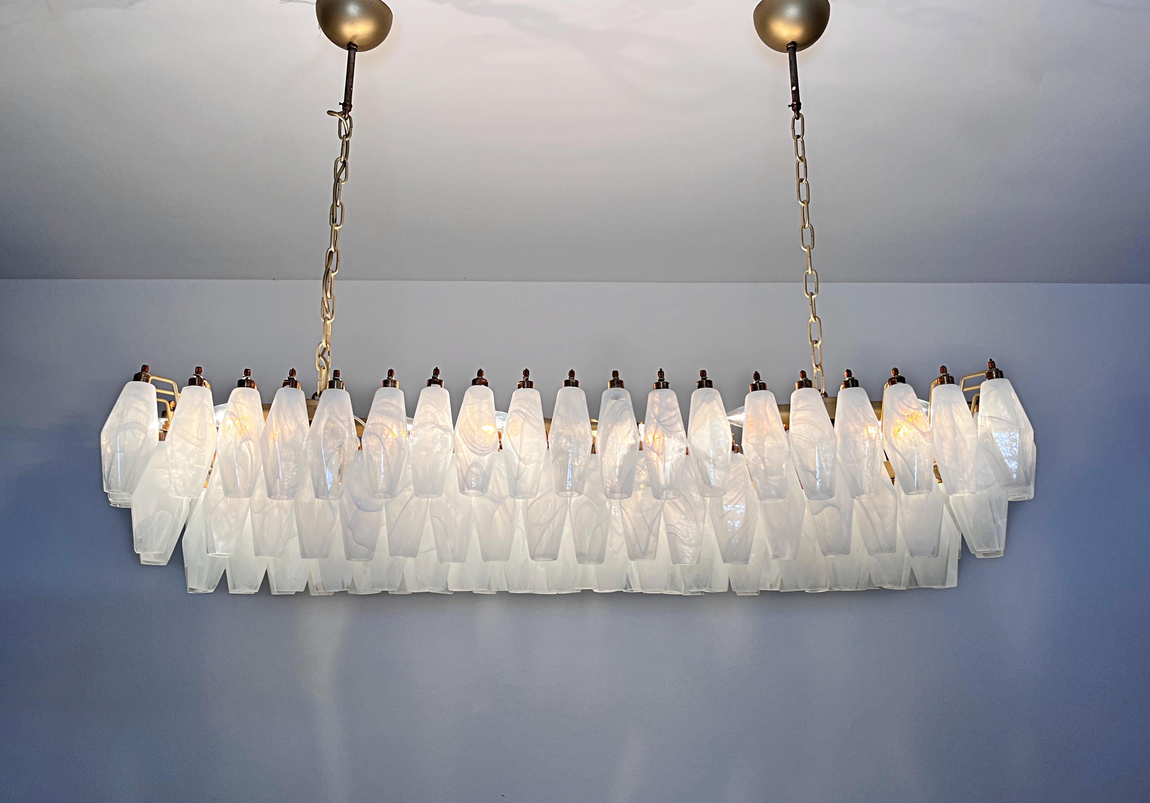 Elegant Murano Poliedri Chandelier - Carlo Scarpa - 138 white alabaster glasses For Sale 10