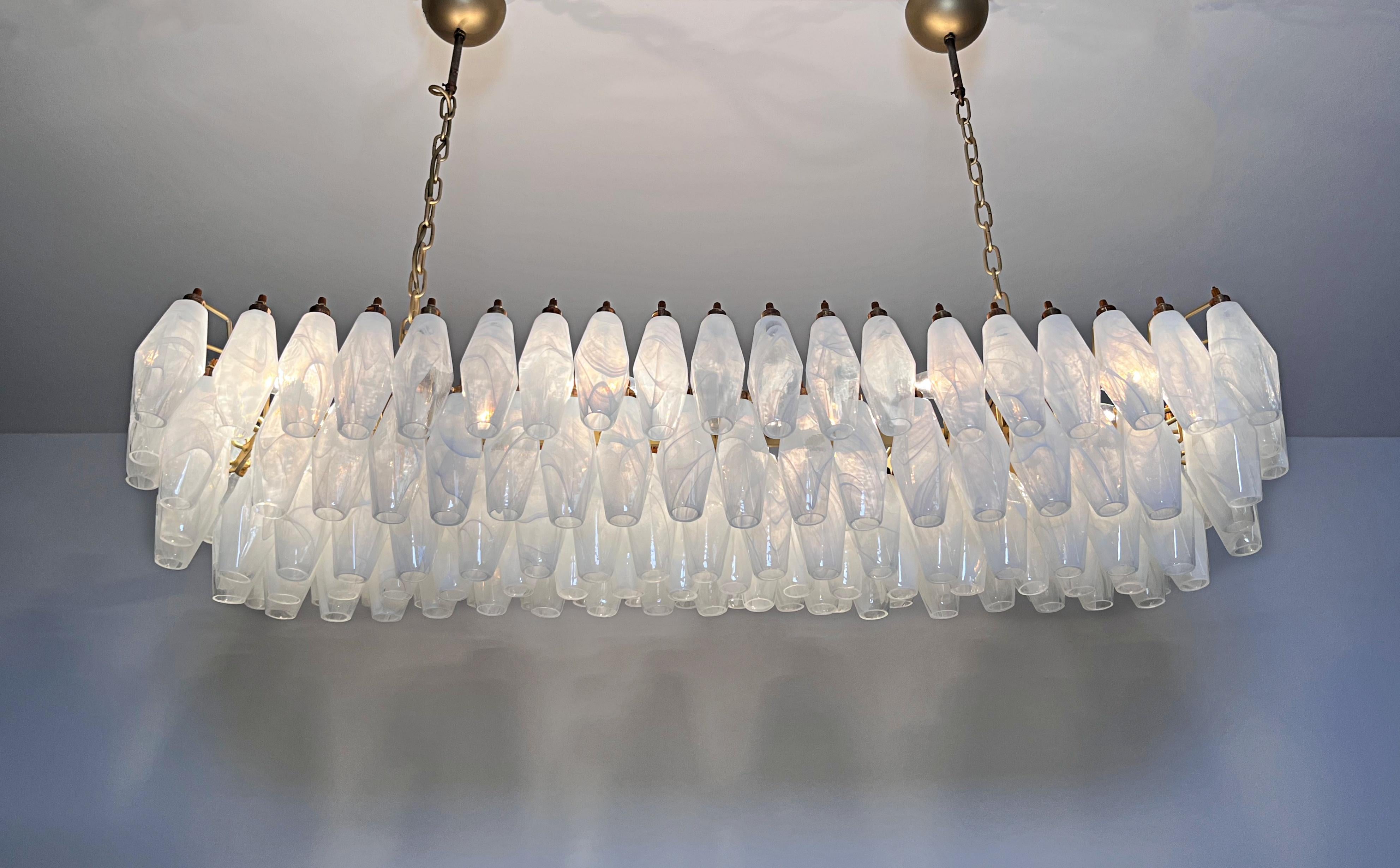 Elegant Murano Poliedri Chandelier - Carlo Scarpa - 138 white alabaster glasses For Sale 11