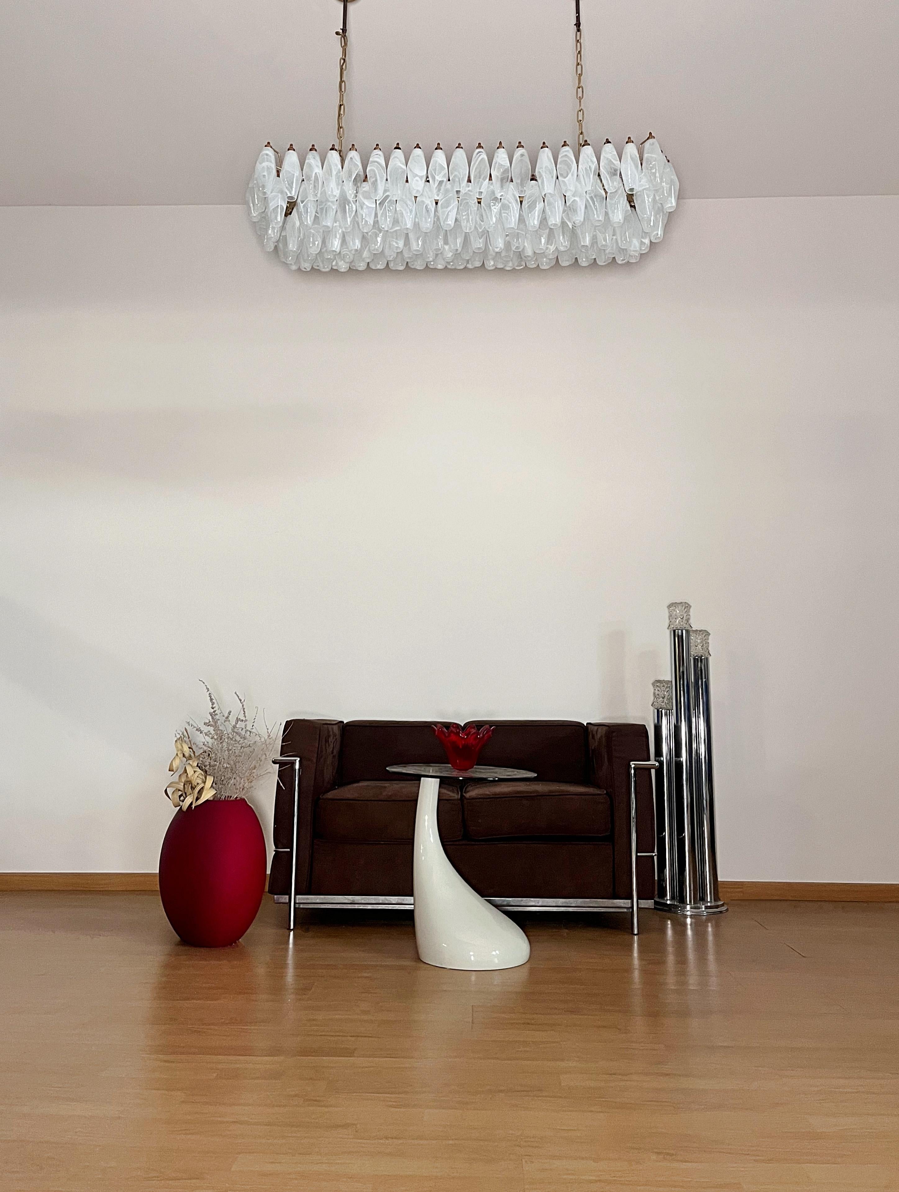Italian Elegant Murano Poliedri Chandelier - Carlo Scarpa - 138 white alabaster glasses For Sale