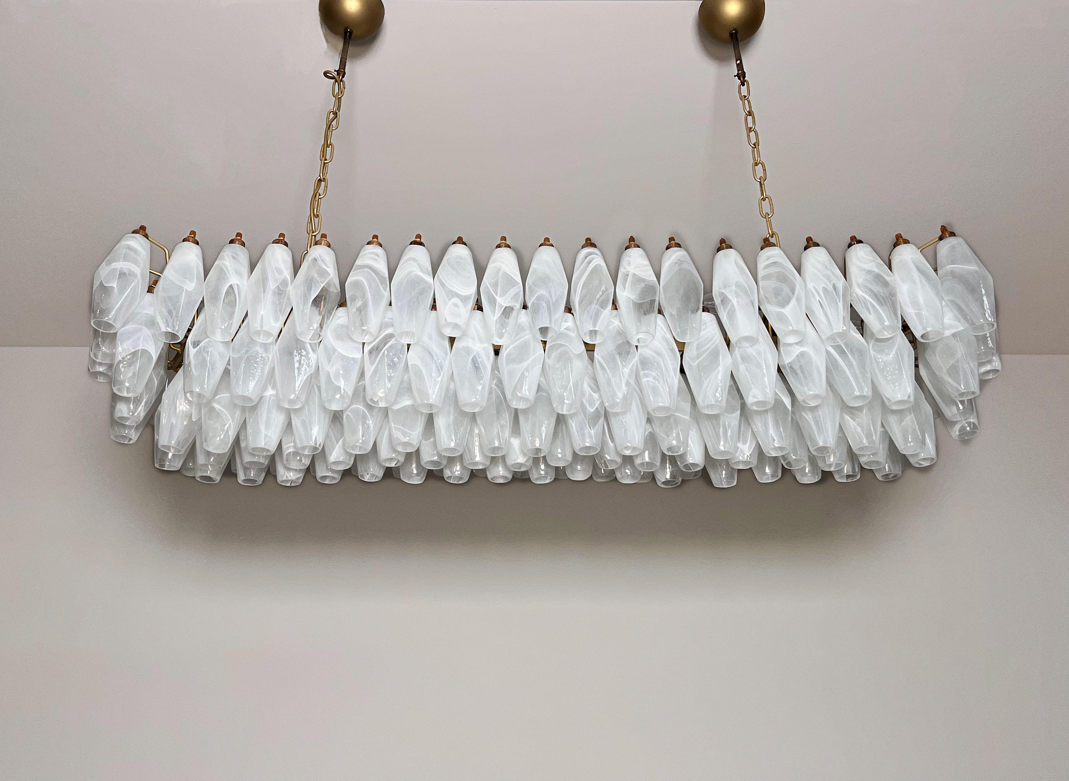 Blown Glass Elegant Murano Poliedri Chandelier - Carlo Scarpa - 138 white alabaster glasses For Sale