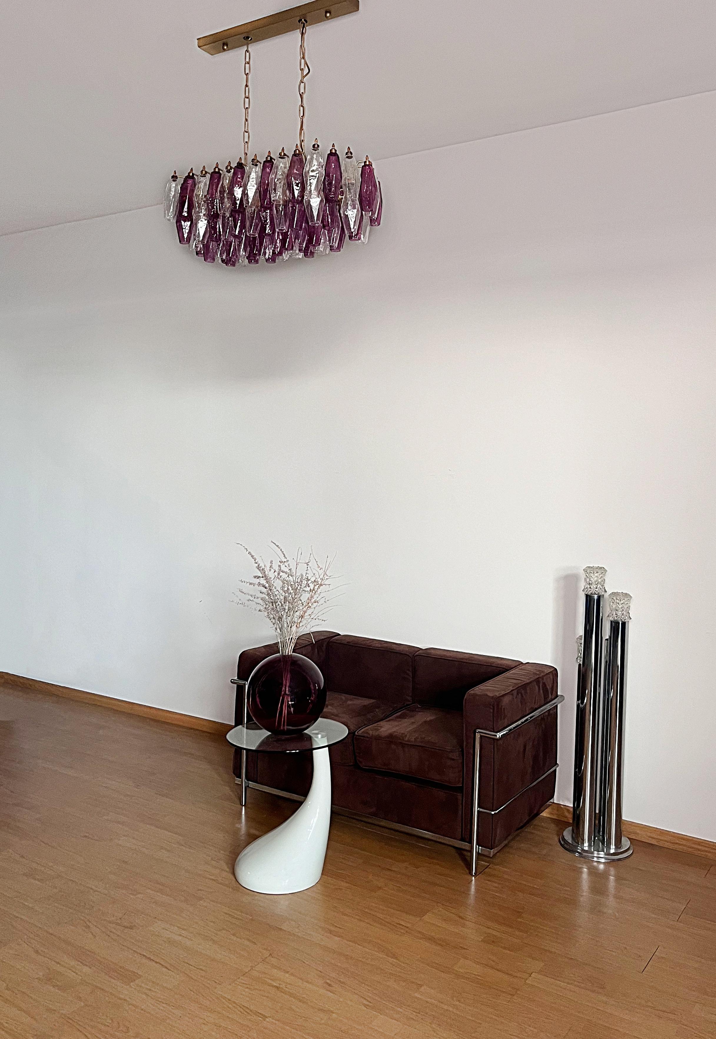 Elegant Italian chandelier made from 84 beautiful Murano amethyst and clear glasses 
