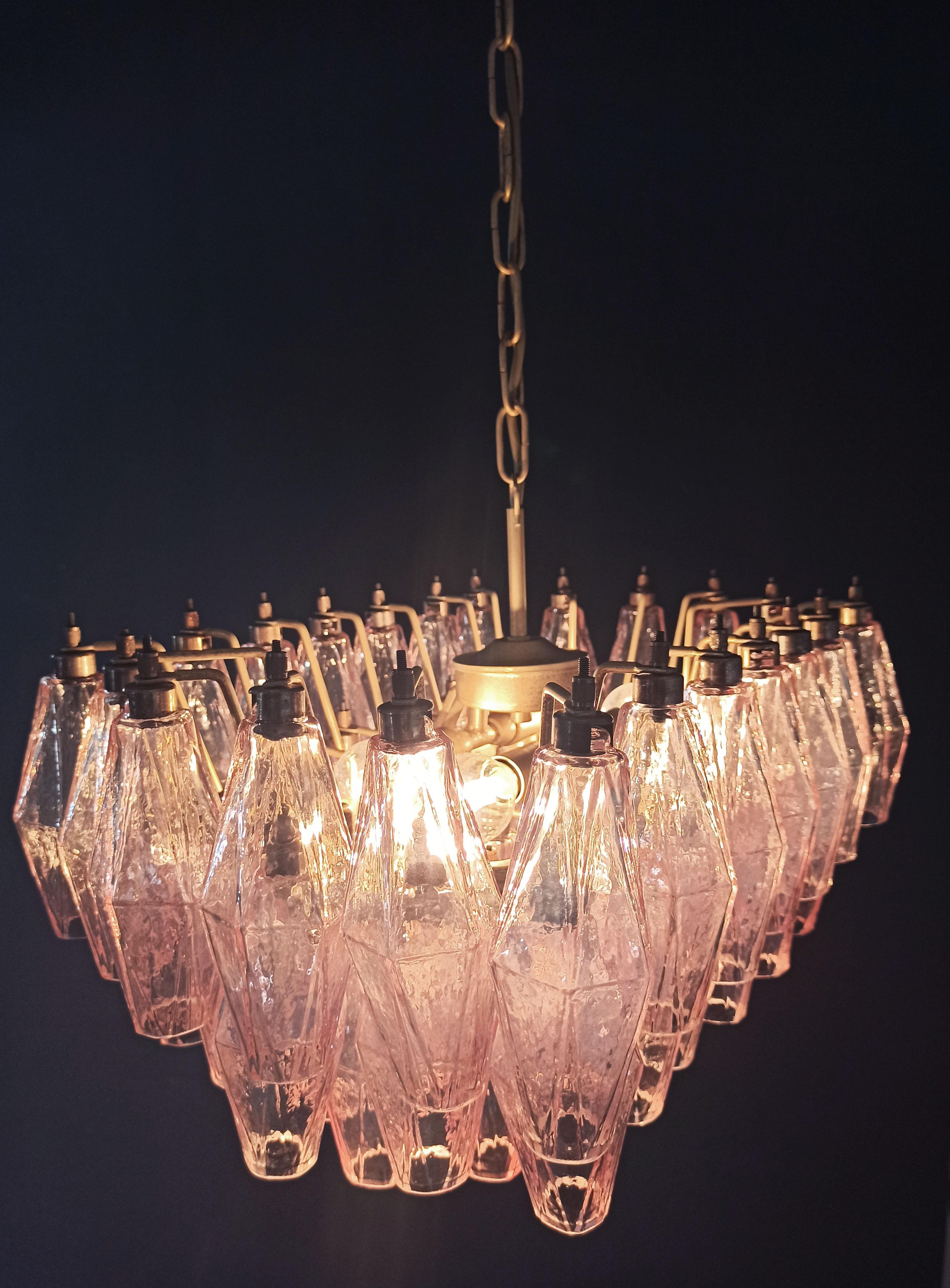 Elegante lampadario di Murano Poliedri, Carlo Scarpa, vetri rosa in vendita 8
