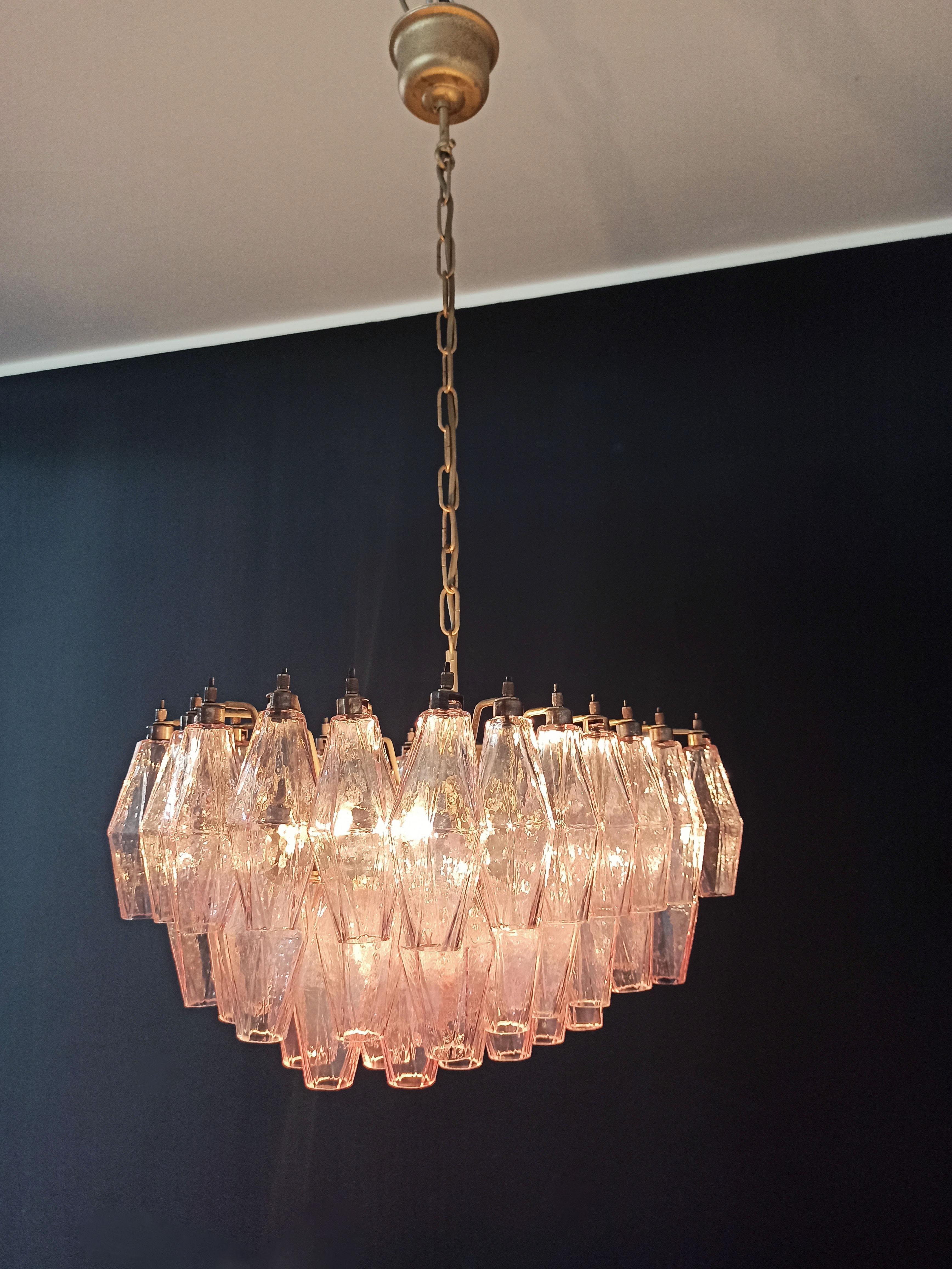 Late 20th Century Elegant Murano Poliedri Chandelier, Carlo Scarpa, Pink Glasses For Sale