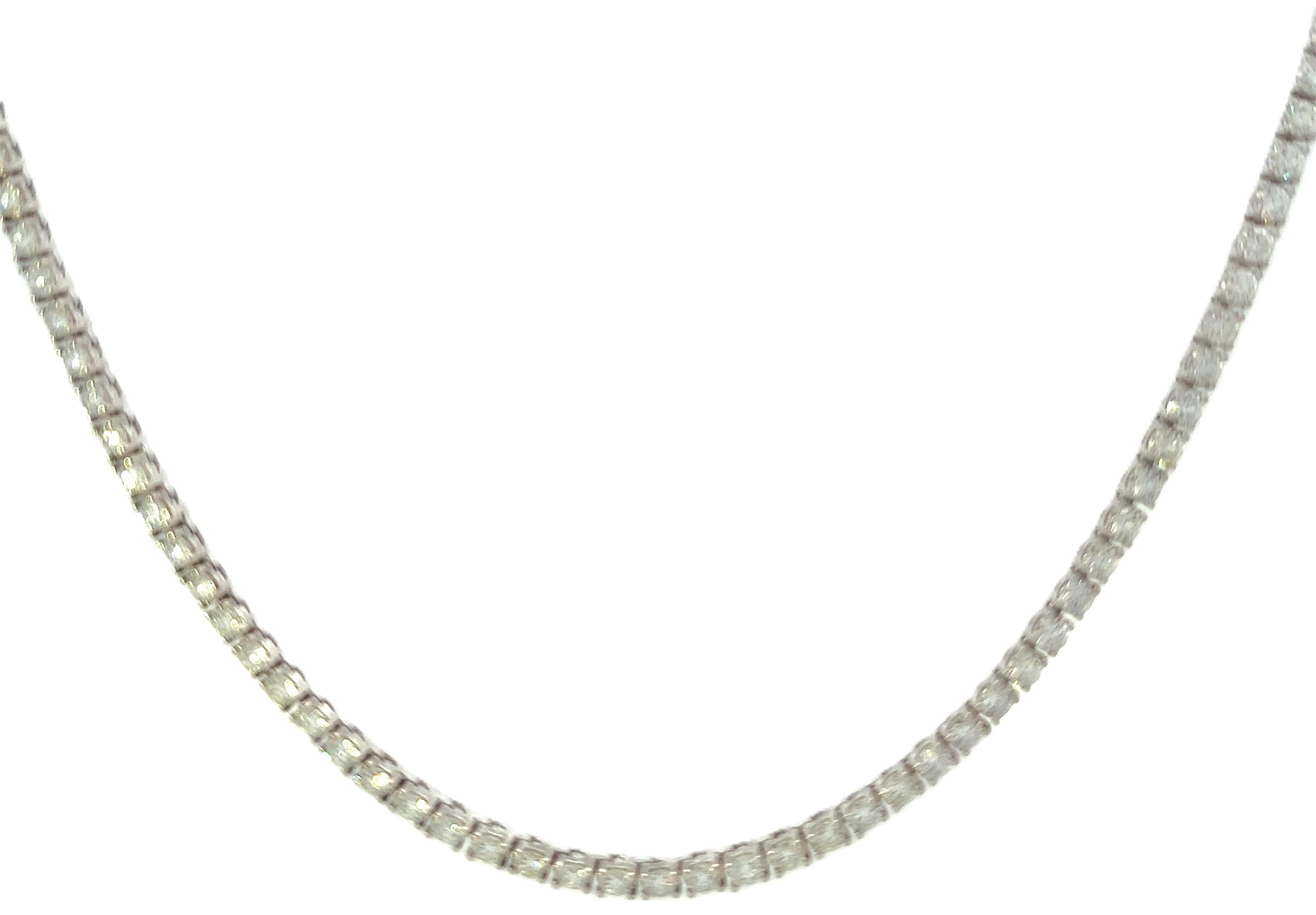 Collier élégant en diamants naturels Pour femmes en vente