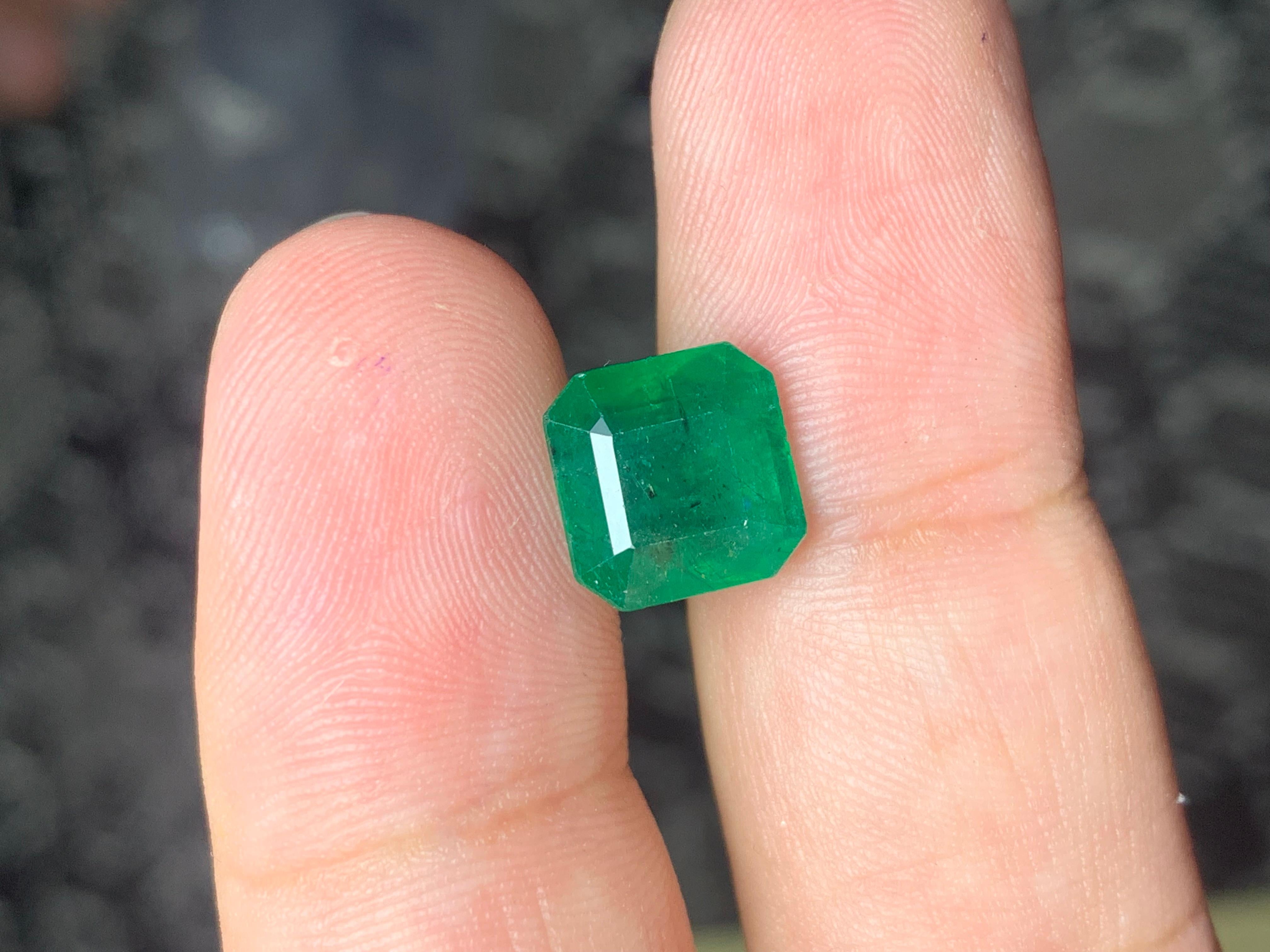 Elegant Natural Loose Emerald Ring Gem from Zambia Mine 4.65 Carat For Sale 3