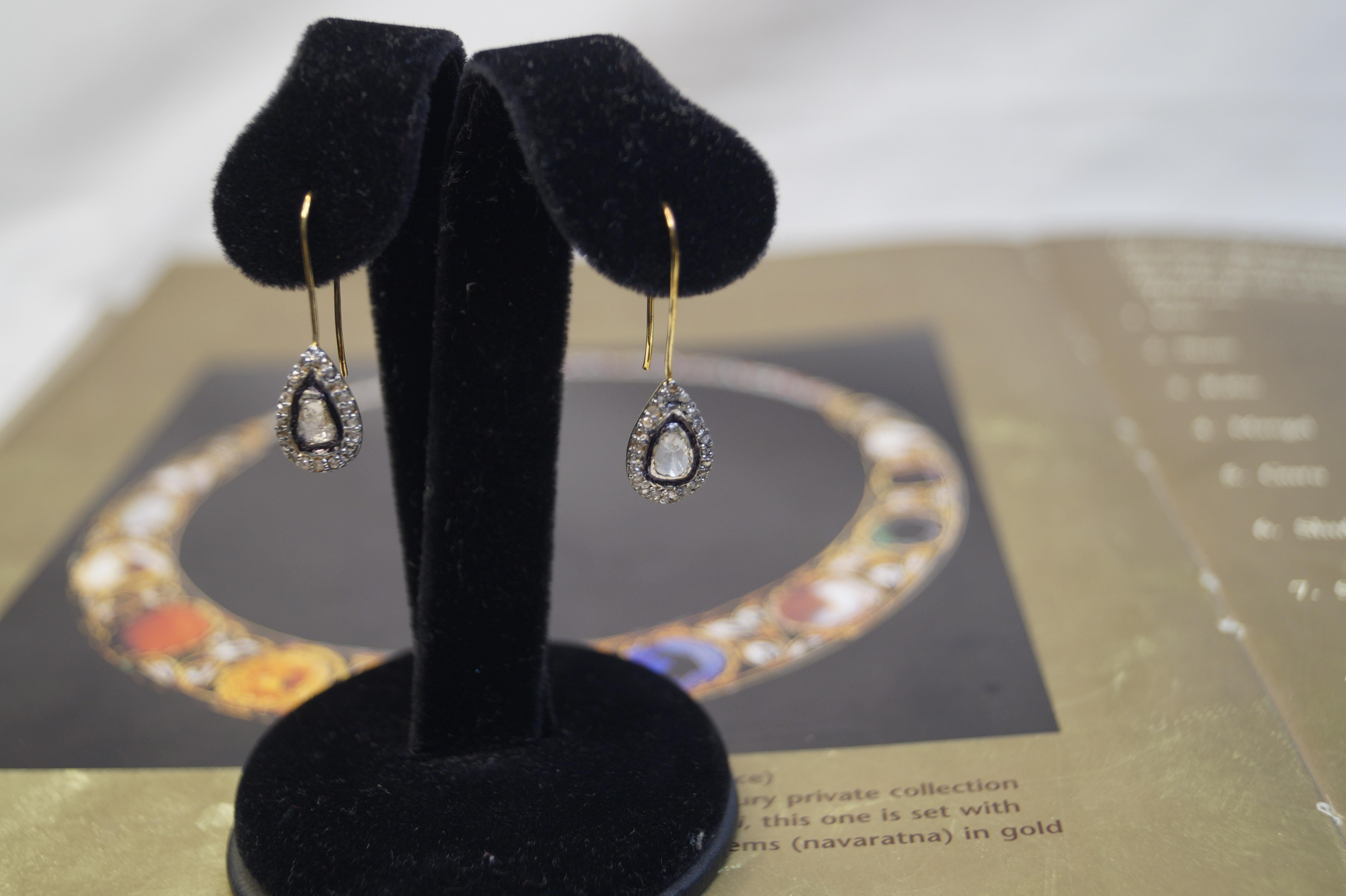 Elegant Natural uncut diamonds sterling silver drop wire earrings  In New Condition For Sale In Delhi, DL