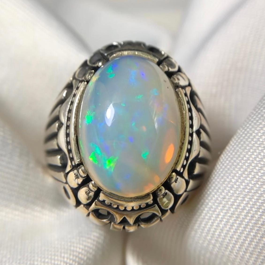 Elegant Natural White Opal 925 Silver Ring Handmade with Play of Colors Size 9.5 For Sale 1