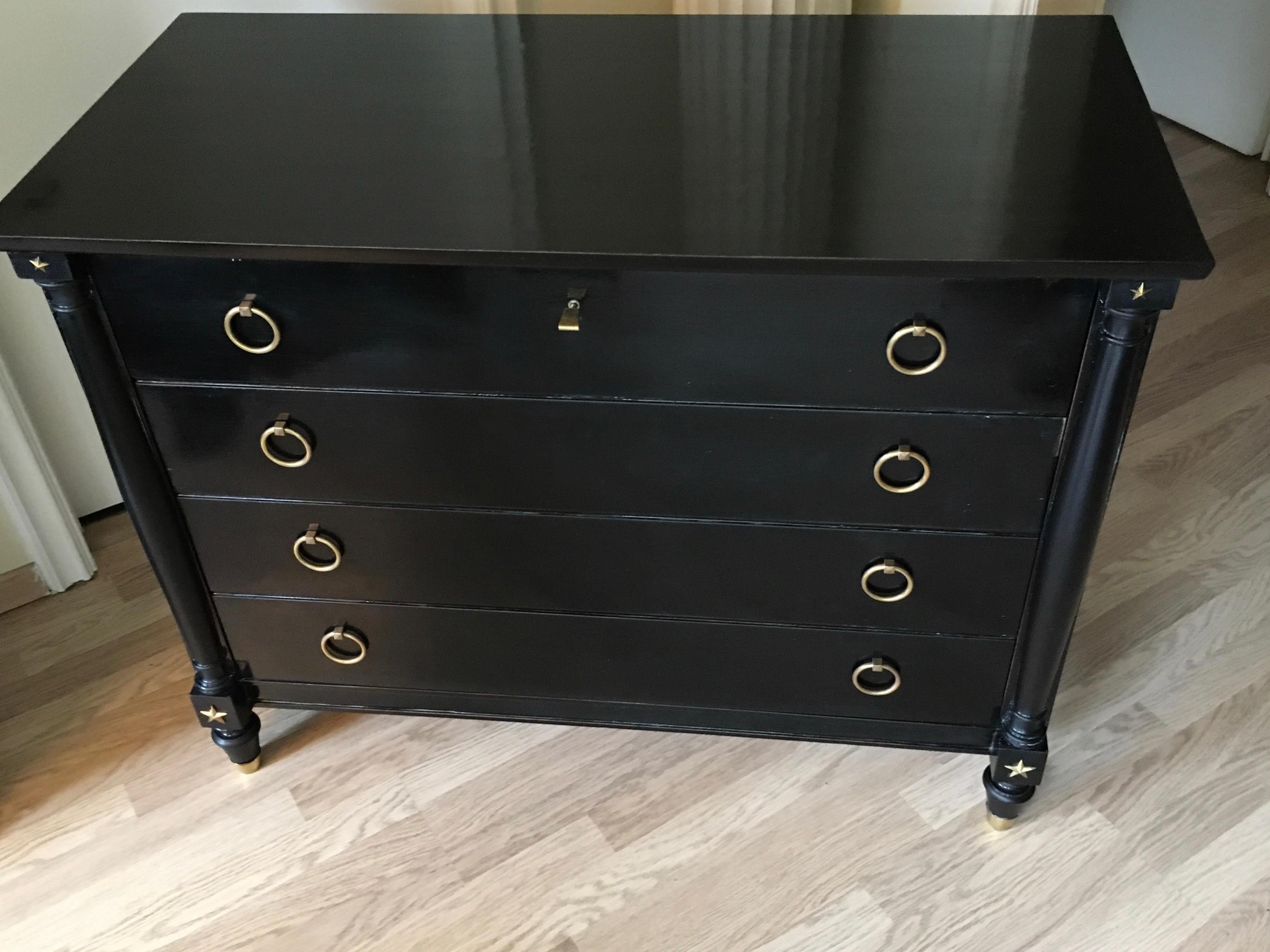 Elegant Neoclassical Black Lacquer Chest of Drawers, France, 1940 For Sale 1
