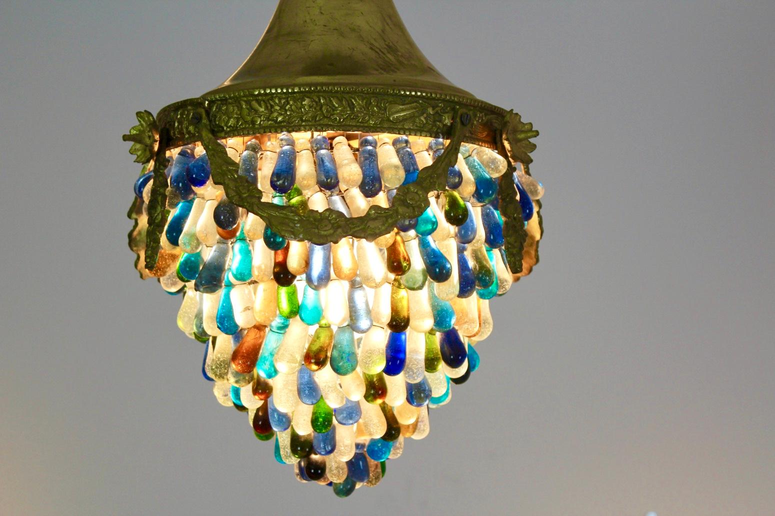 Elegant Neoclassical Murano Glass Acorn Ceiling Light, 1950s In Good Condition In Voorburg, NL