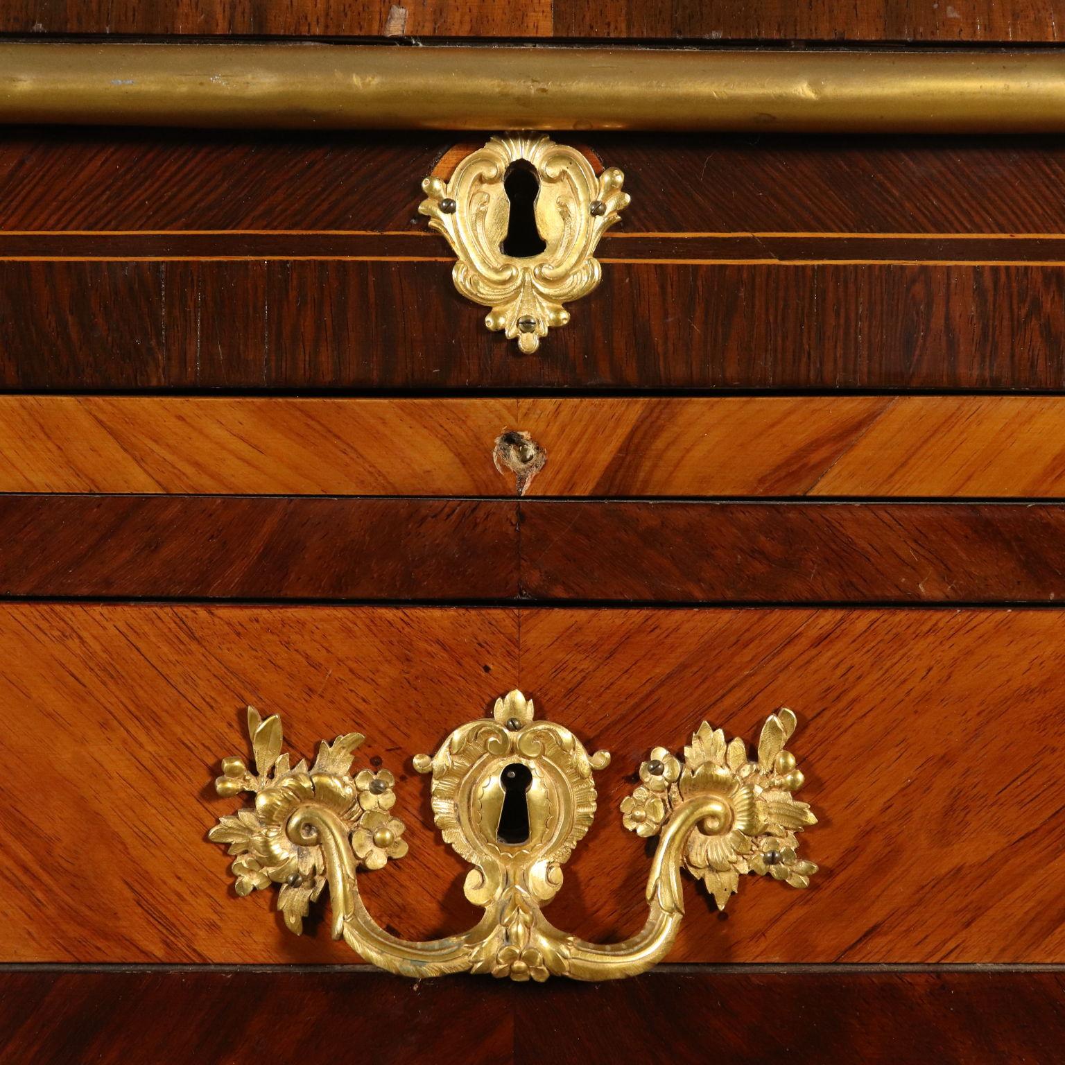 Elegant Neoclassical Rolltop Desk Brazilian Rosewood Cherry, France, 1700 7