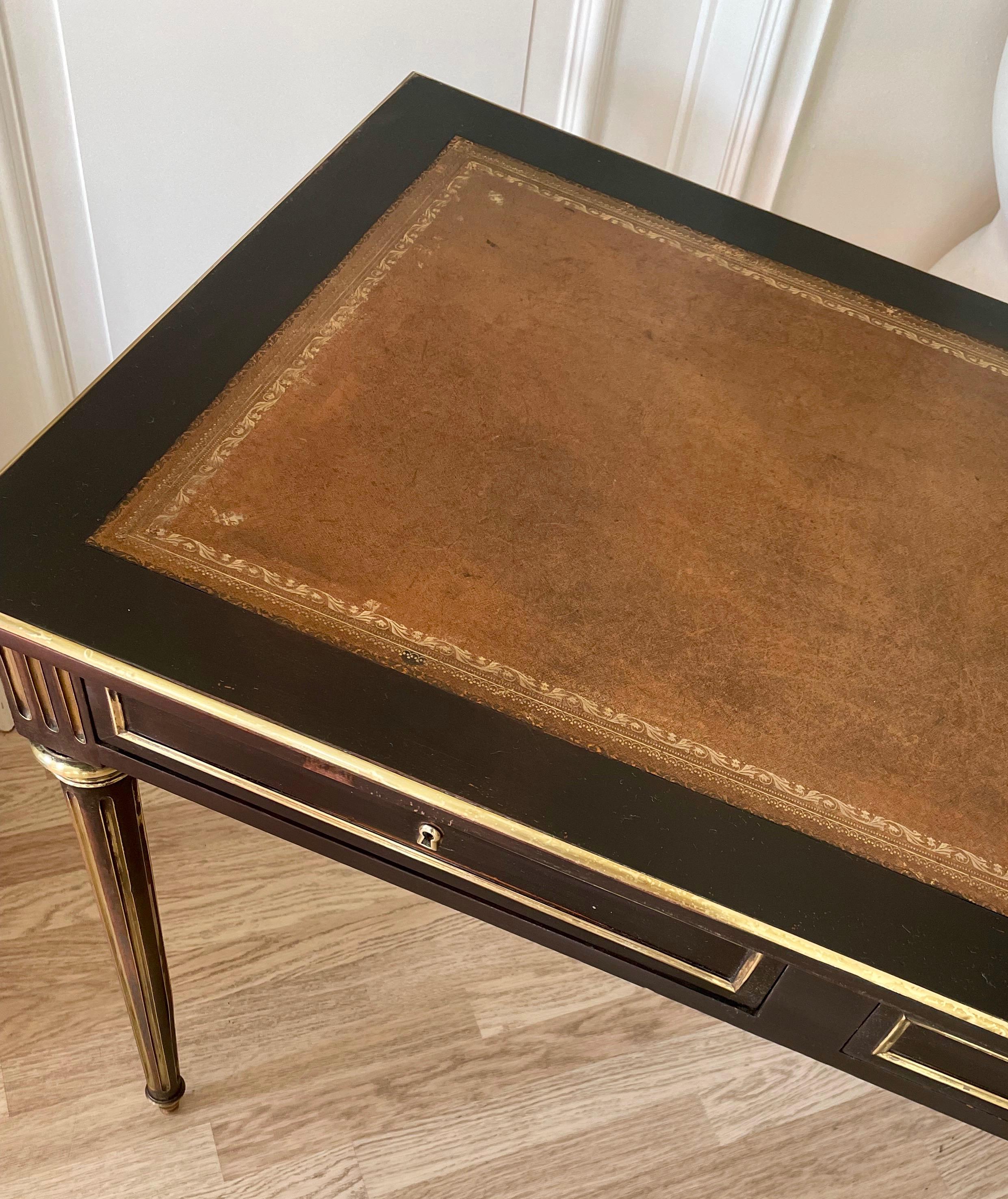 Néoclassique Élégante table à écrire néoclassique de la Maison Jansen, France, 1950. en vente
