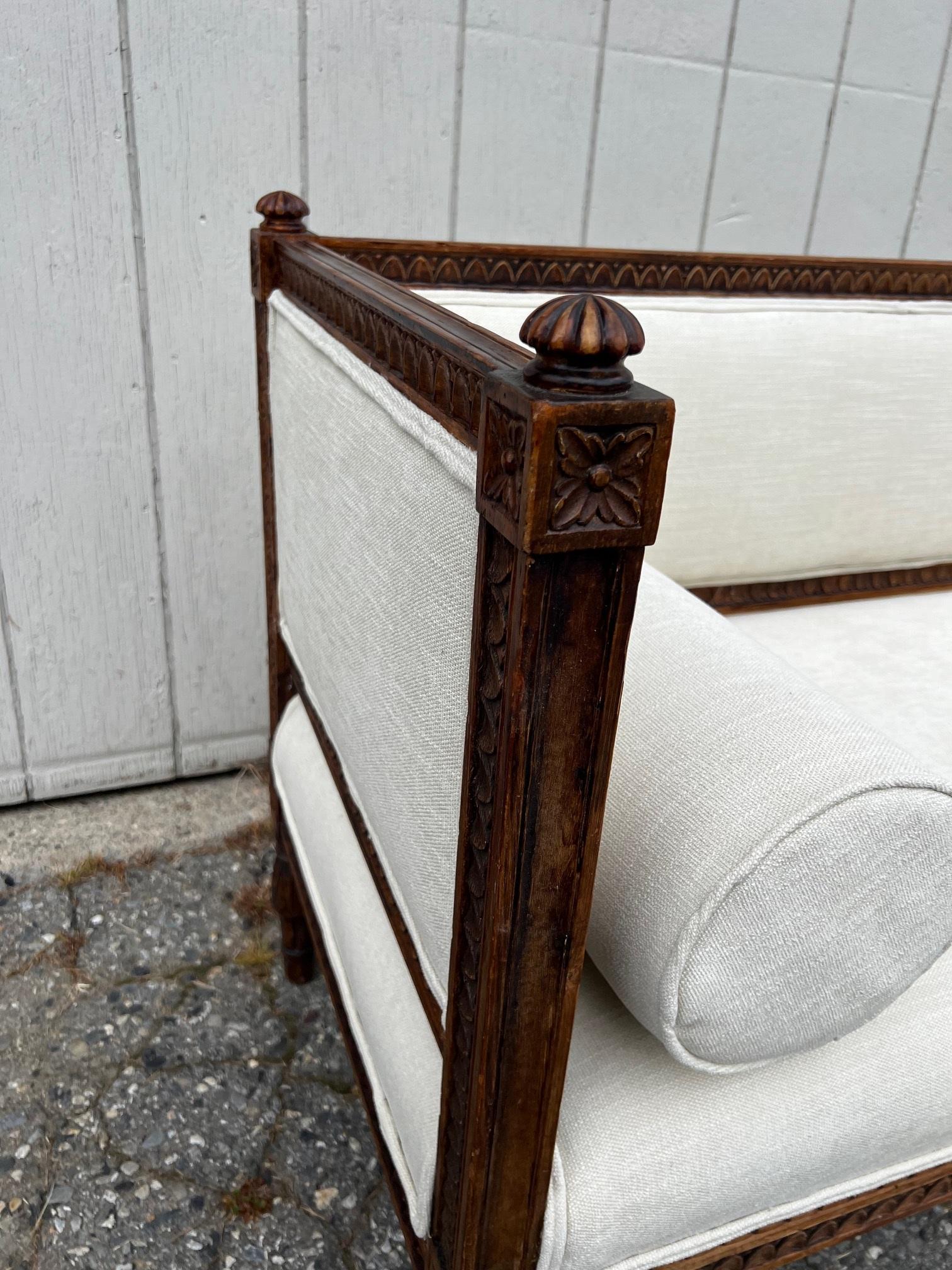 Elegant Newly Upholstered 19th Century Rare Carved Swedish Gustavian Sofa In Good Condition For Sale In Hopewell, NJ