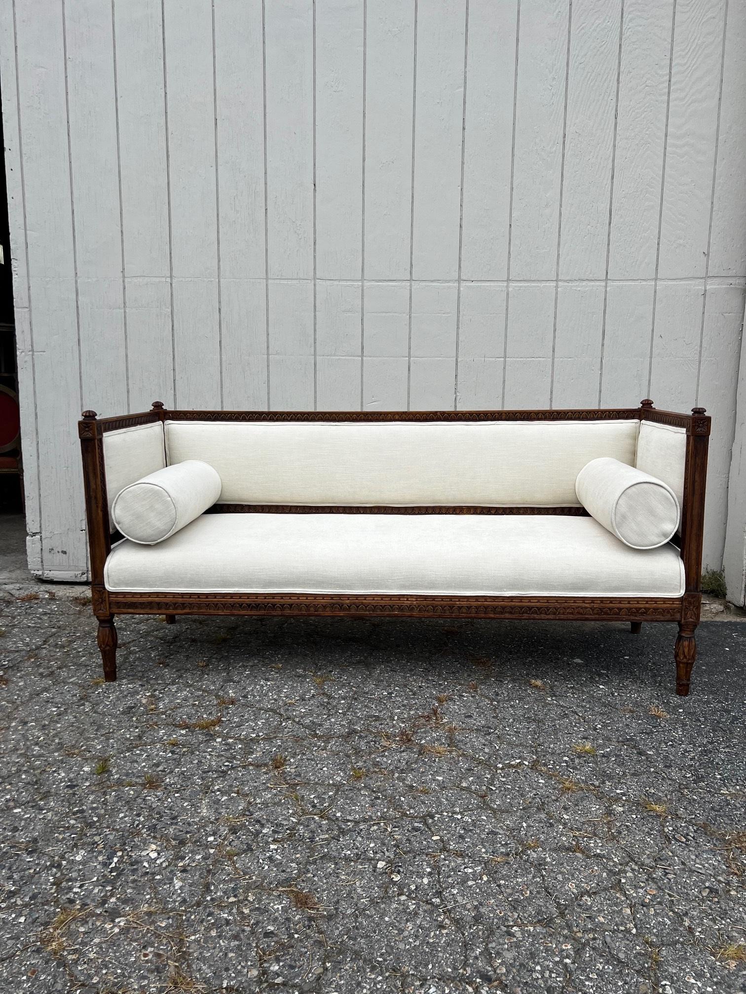 Elegant Newly Upholstered 19th Century Rare Carved Swedish Gustavian Sofa For Sale 5