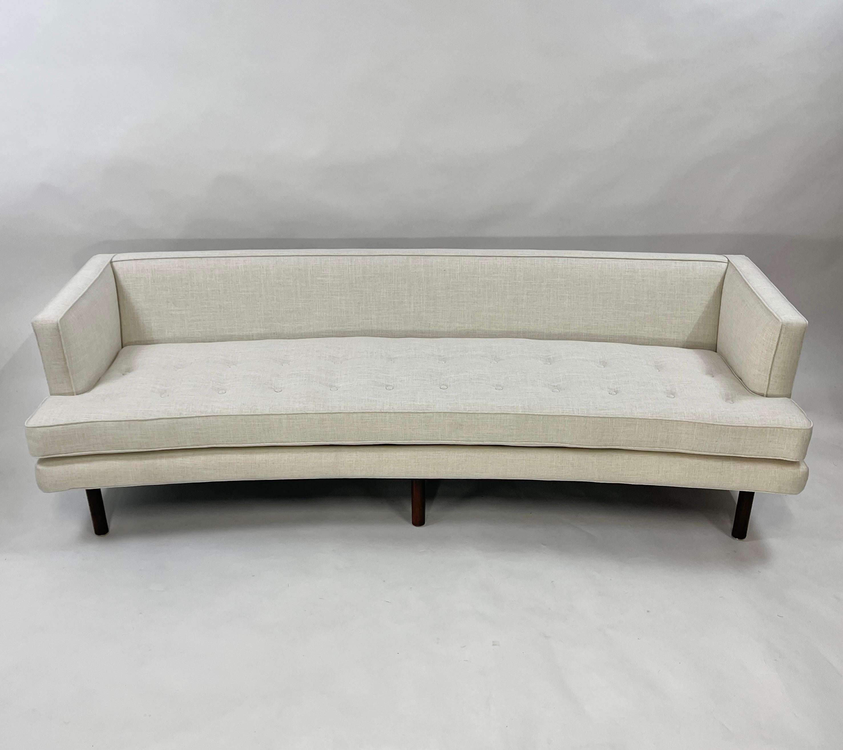 Elegant Newly Upholstered Curved Harvey Probber Sofa  For Sale 8
