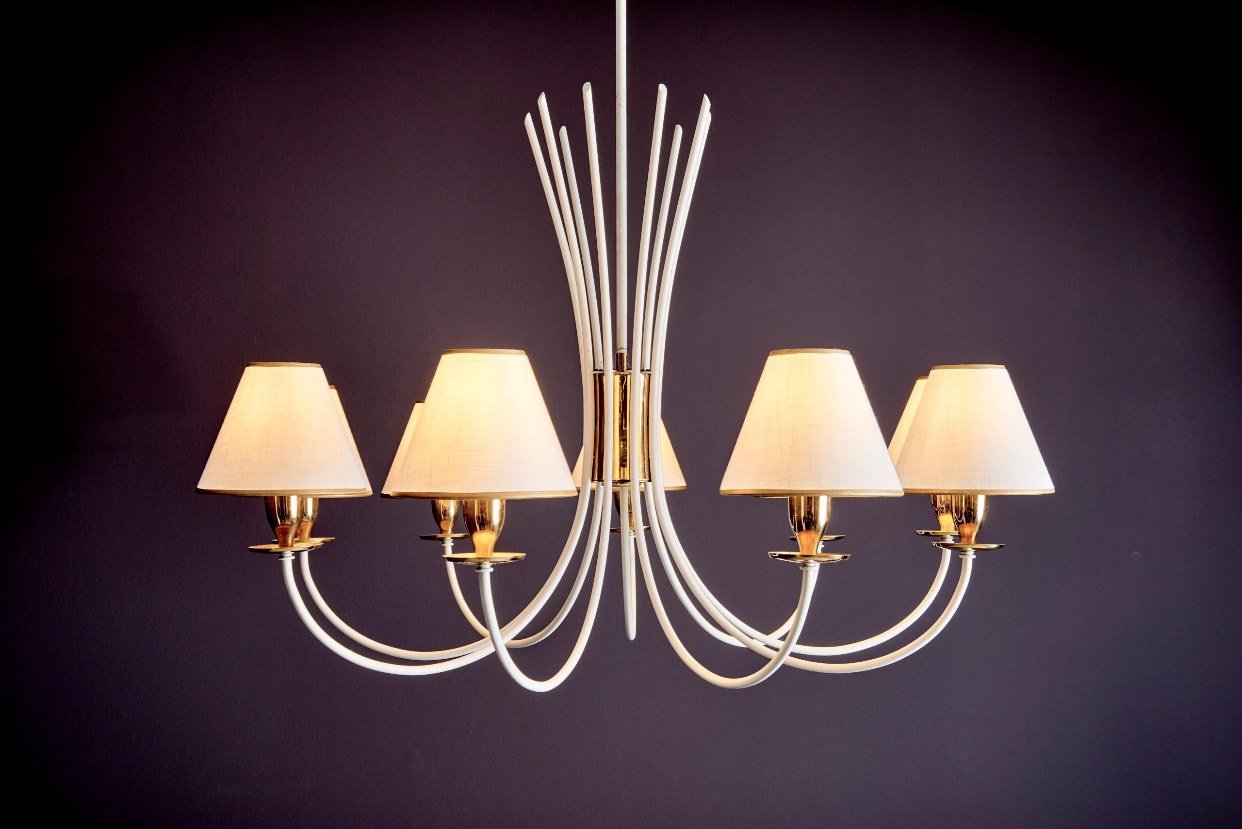 Mid-Century Modern Elegant Nine Arm Chandelier For Sale