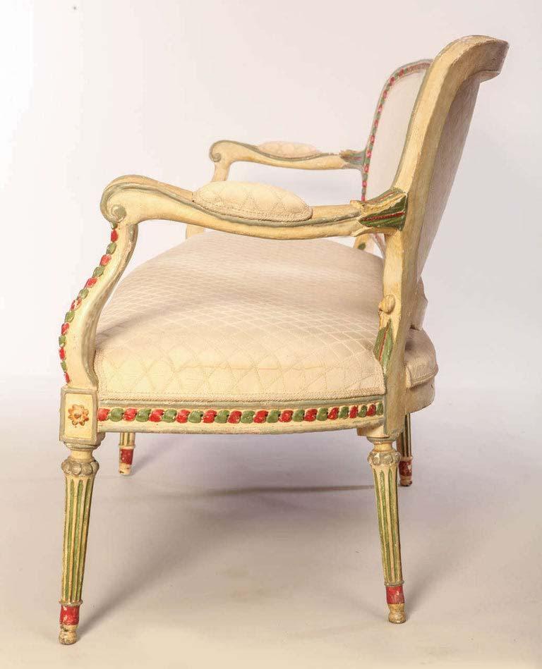 Elegantes norditalienisches bemaltes Sofa oder Kanapee aus dem 18. im Zustand „Gut“ im Angebot in Rome, IT