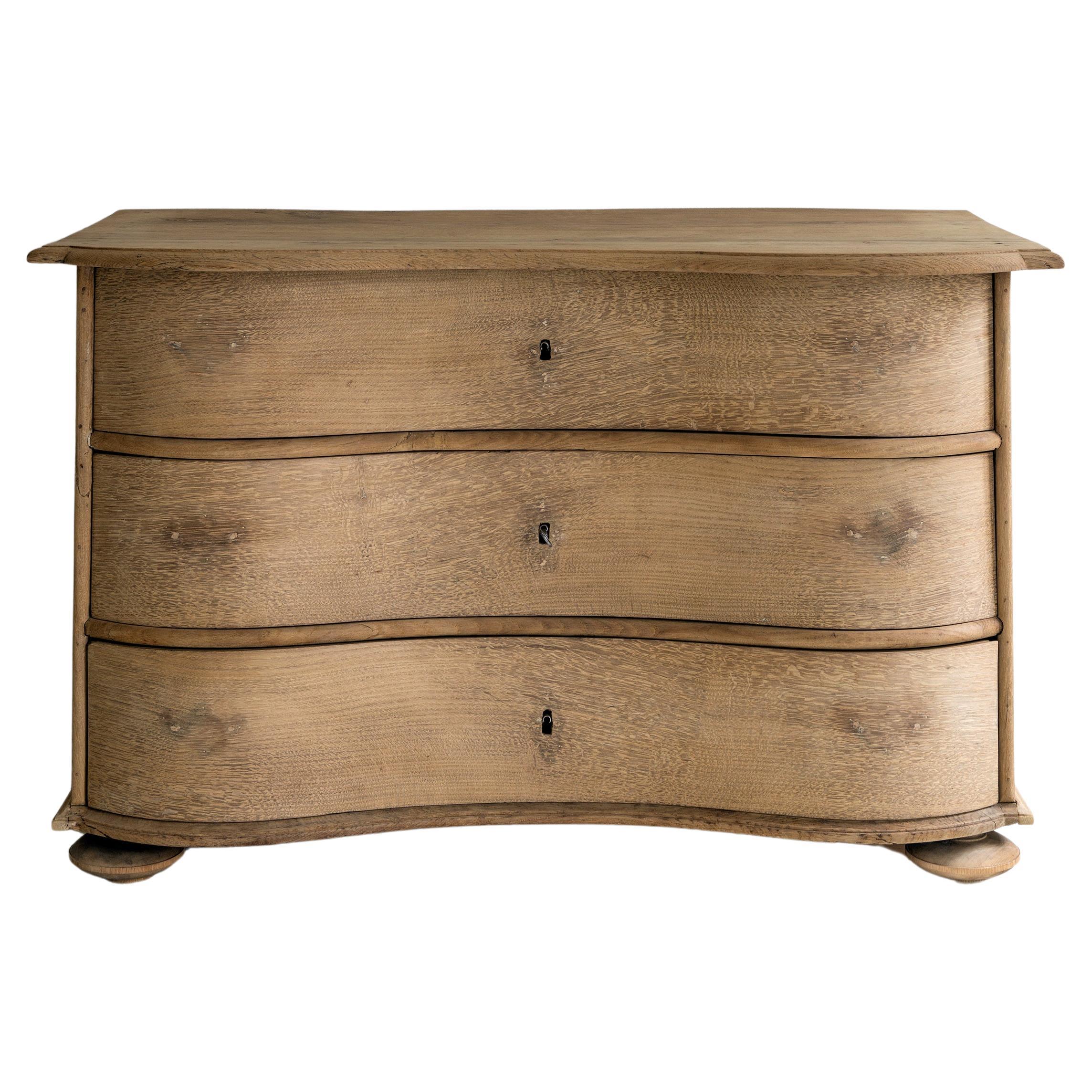 Elegant Northern 18th Century Baroque Commode Galbée in Bleached Oak