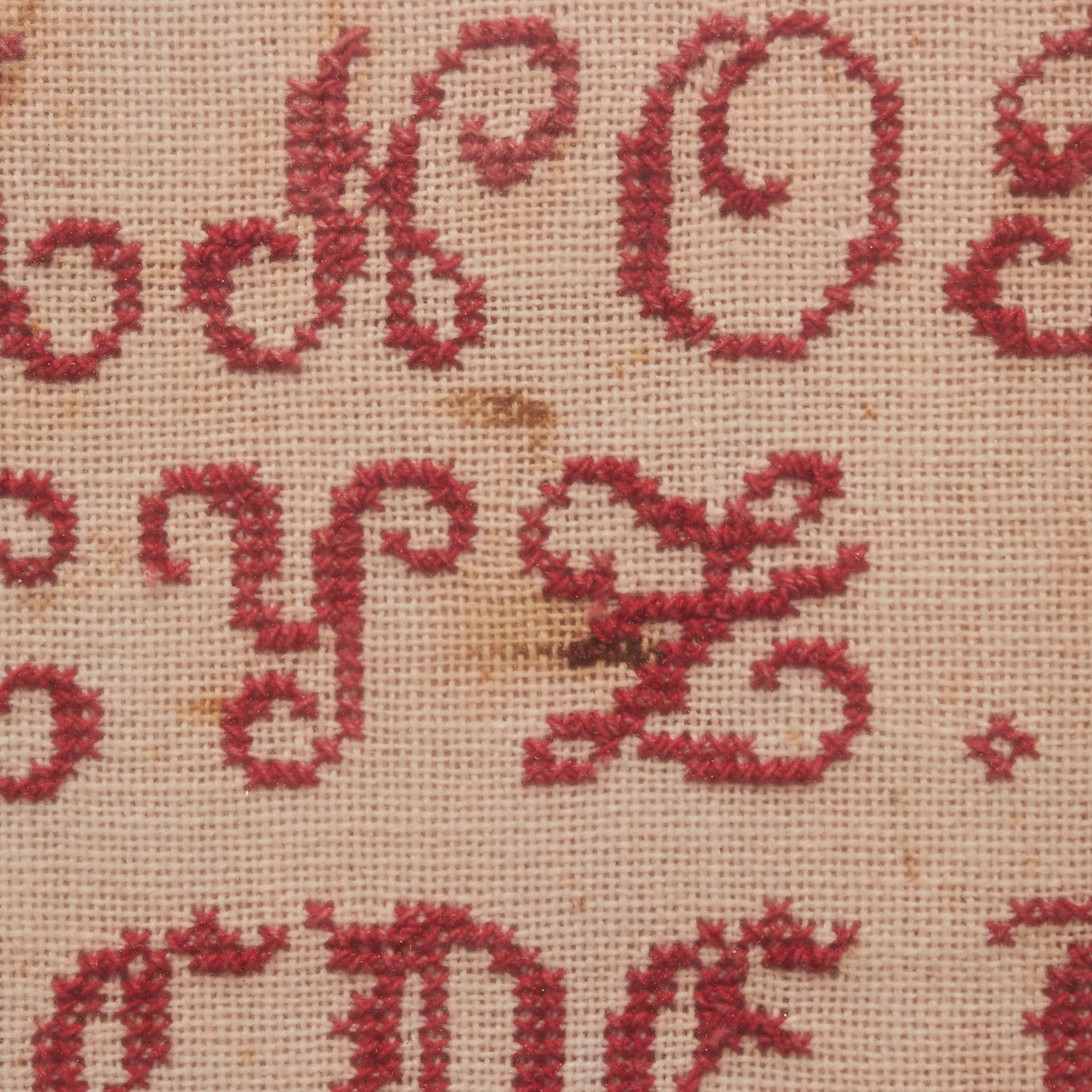 Elegant Nostalgia: Vintage 20th Century Cross-Stitch Sampler - Red on White In Fair Condition For Sale In Barcelona, ES