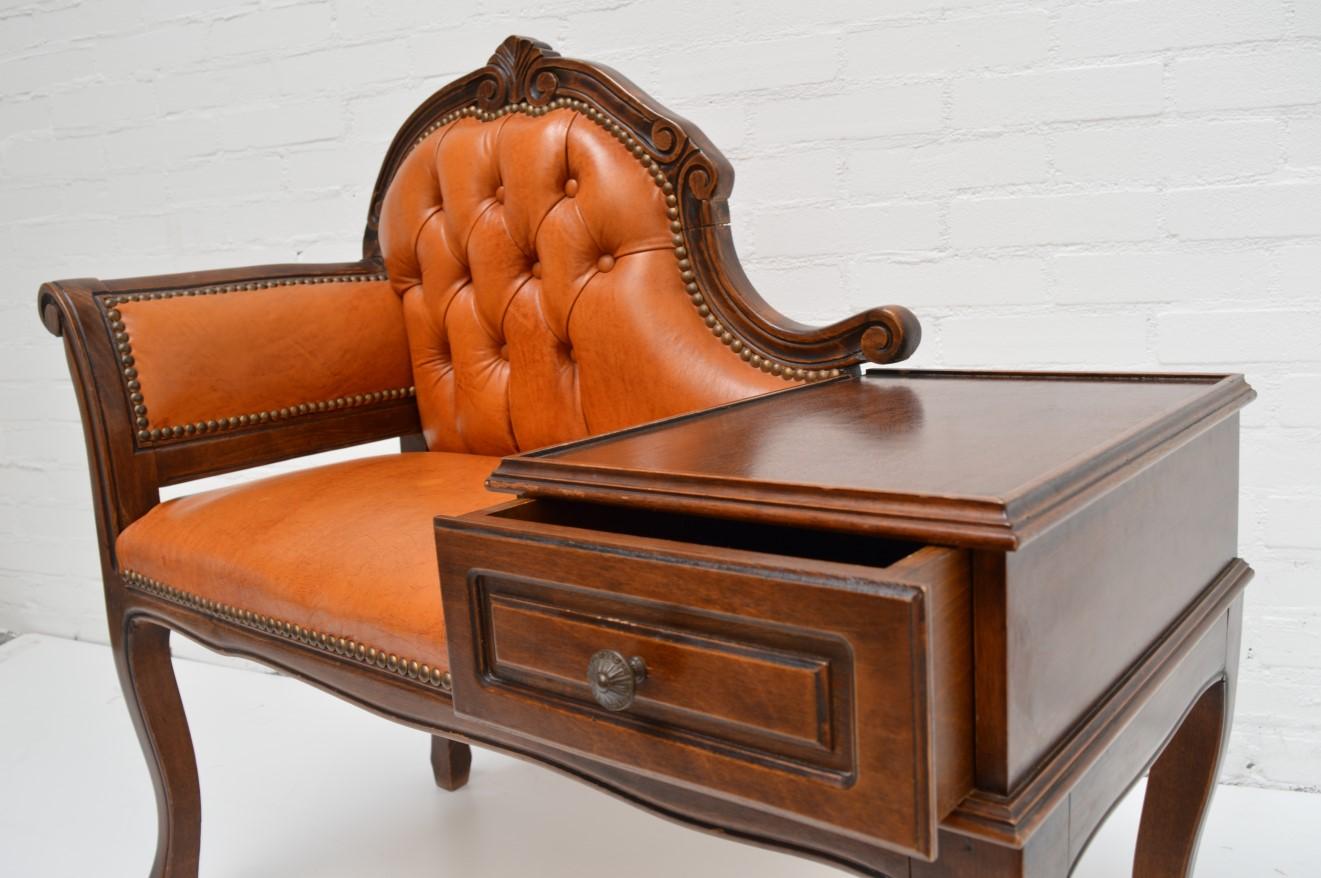 Elegant Old Baroque Chesterfield Phone Bench with Leather and Wood For Sale 5