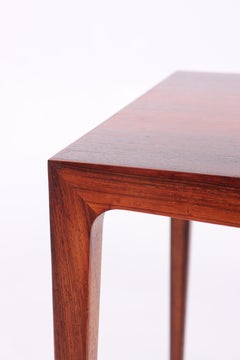 Elegant Ole Wanscher Coffee Table in Rosewood – Cabinetmaker Crafted by A.J. Iv