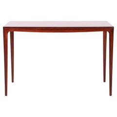 Elegant Ole Wanscher Coffee Table in Rosewood – Cabinetmaker Crafted by A.J. Iv