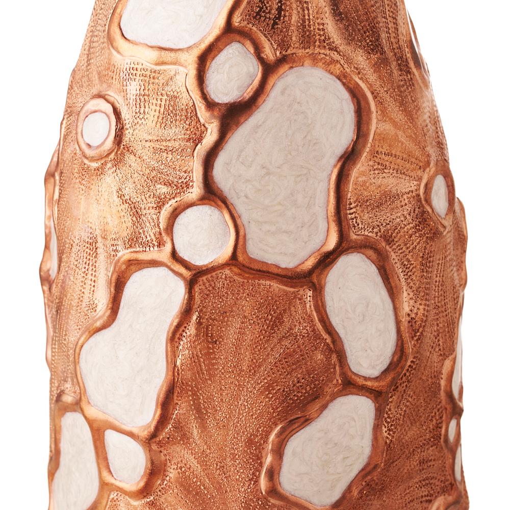 Elegant Oyster-Inspired Champagne Bottle Cover with Mother-of-Pearl, Hand Made In New Condition For Sale In Firenze, IT