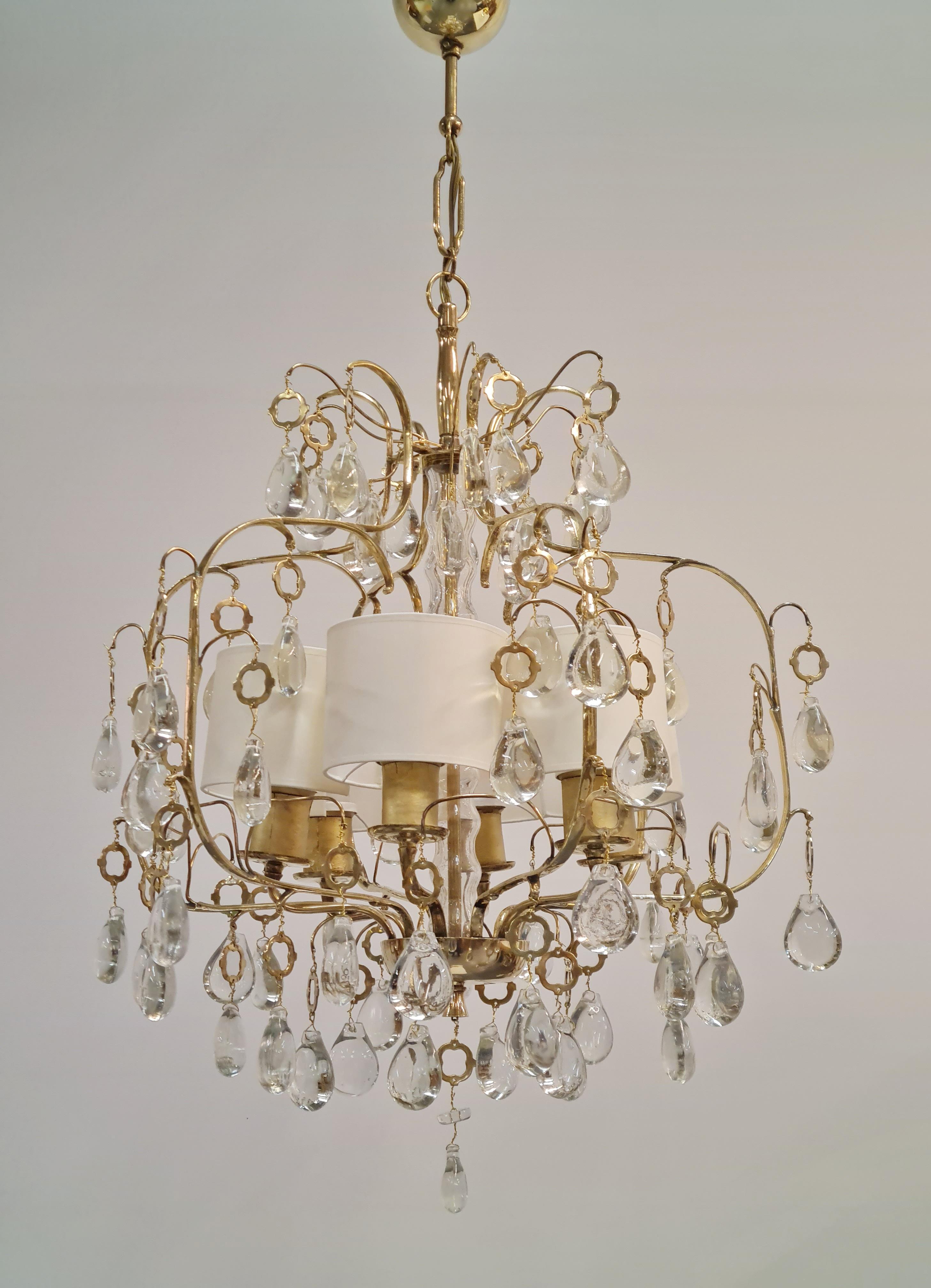 Elegant Paavo Tynell Crystal Chandelier Model 1487 for Taito In Good Condition For Sale In Helsinki, FI