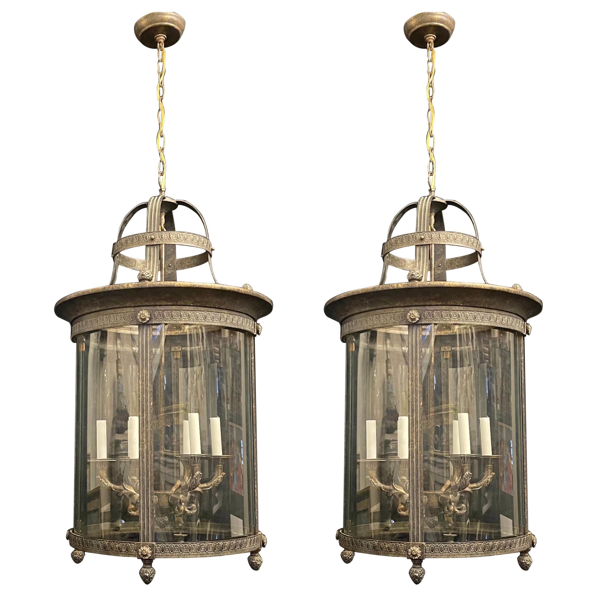 Elegant Pair Large Bronze Louis XVI Neoclassical Lanterns Fixtures Curved Glass For Sale