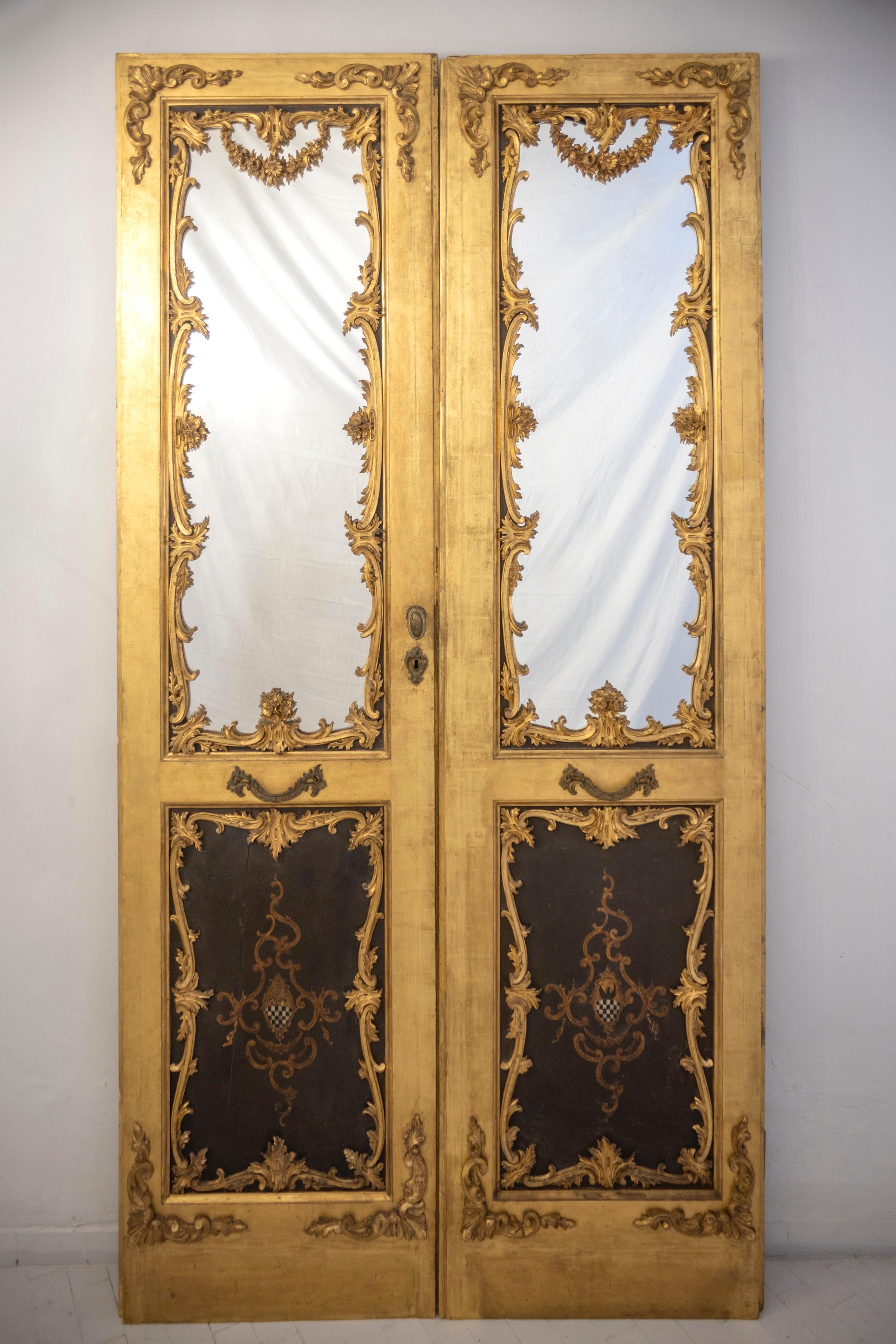 Neoclassical Elegant Pair of 18th Century Italian Painted and Gilt-Wood Doors For Sale