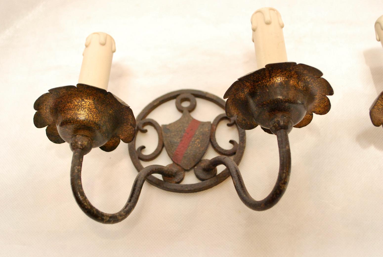 Hand-Crafted Elegant Pair of 1920's French Wrought Iron Sconces For Sale