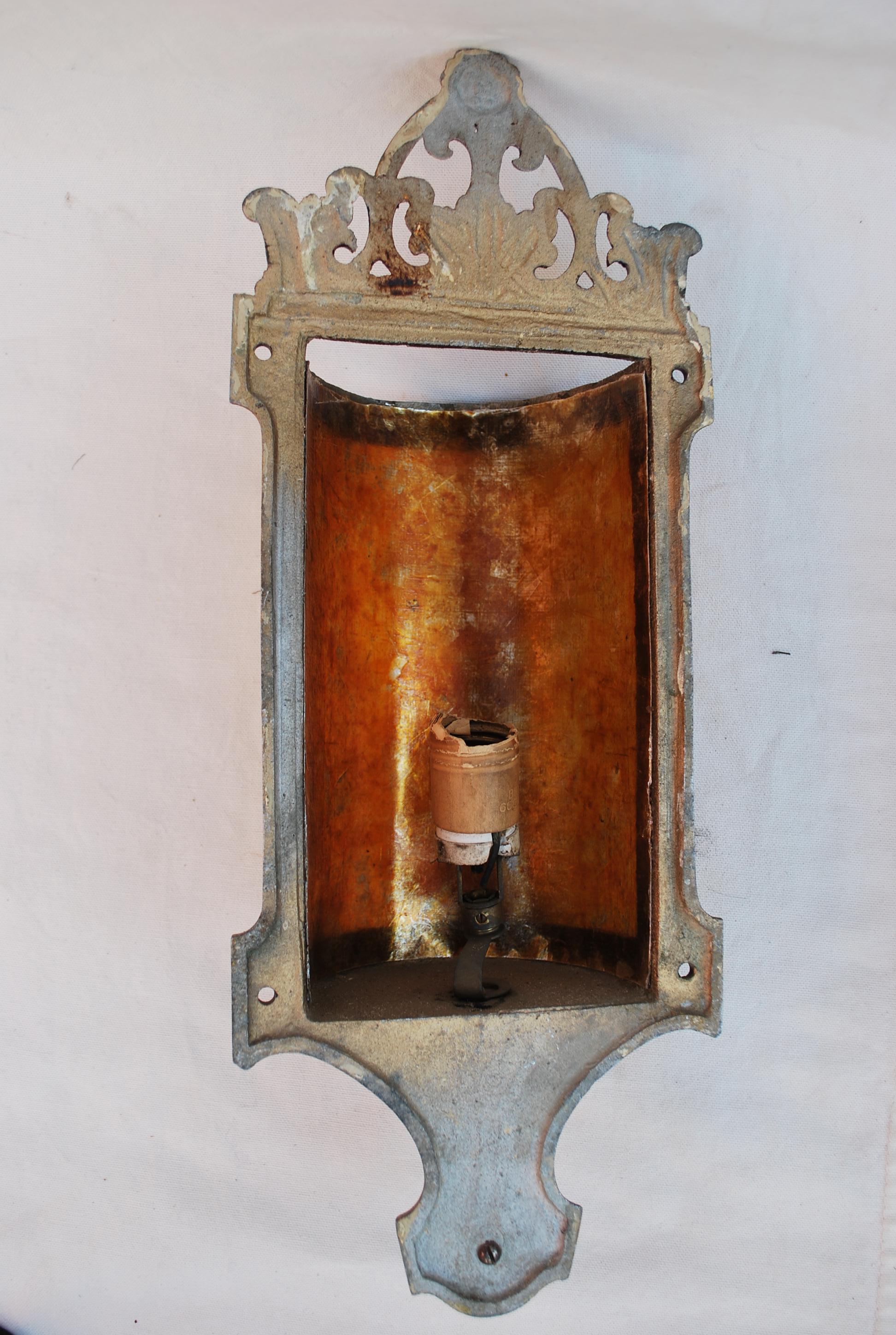 A very nice pair of 1920's wall sconces, the mica has been replaced, the old one was really in bad shape