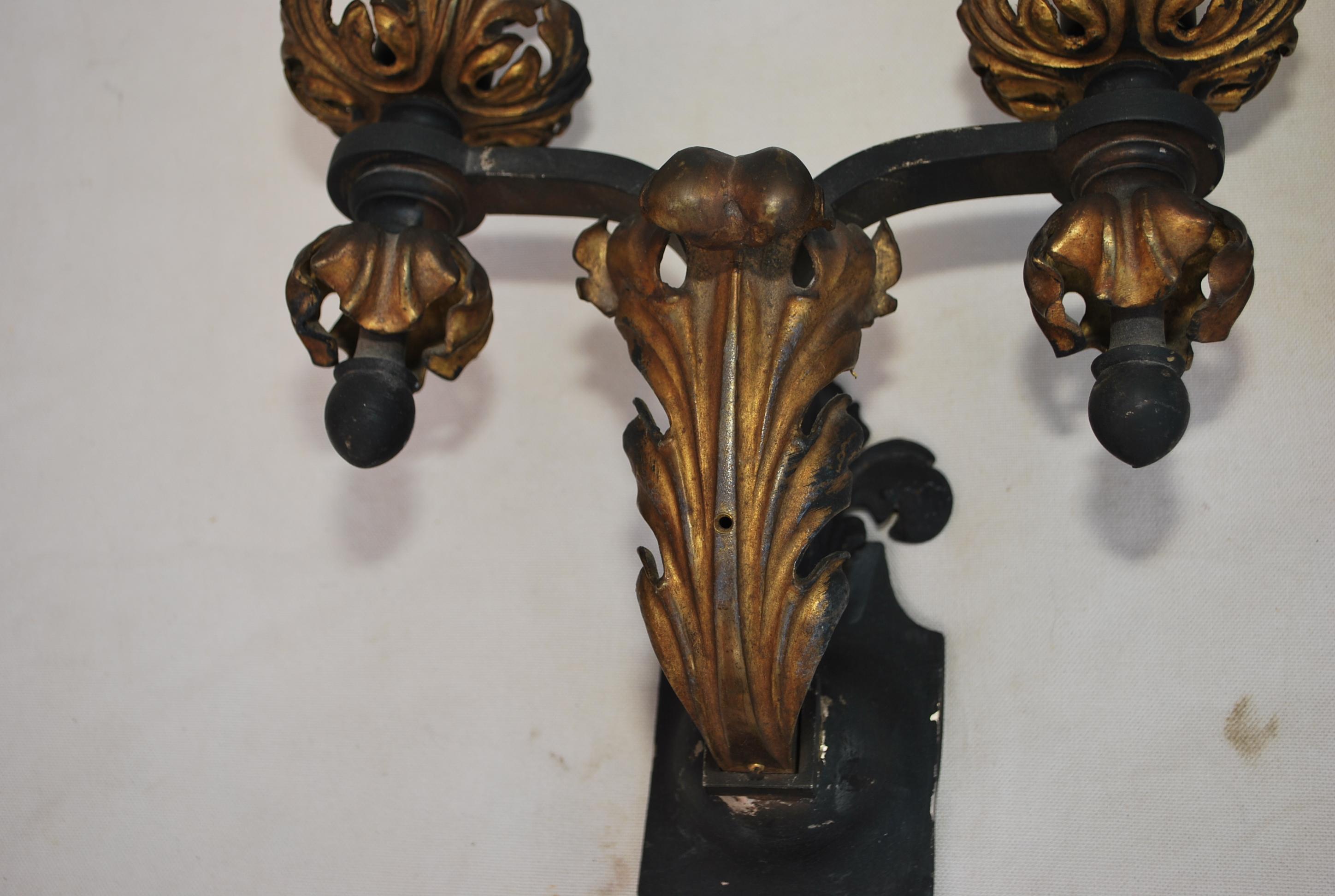 Elegant Pair of 1920's Wrought Iron Sconces In Good Condition In Los Angeles, CA
