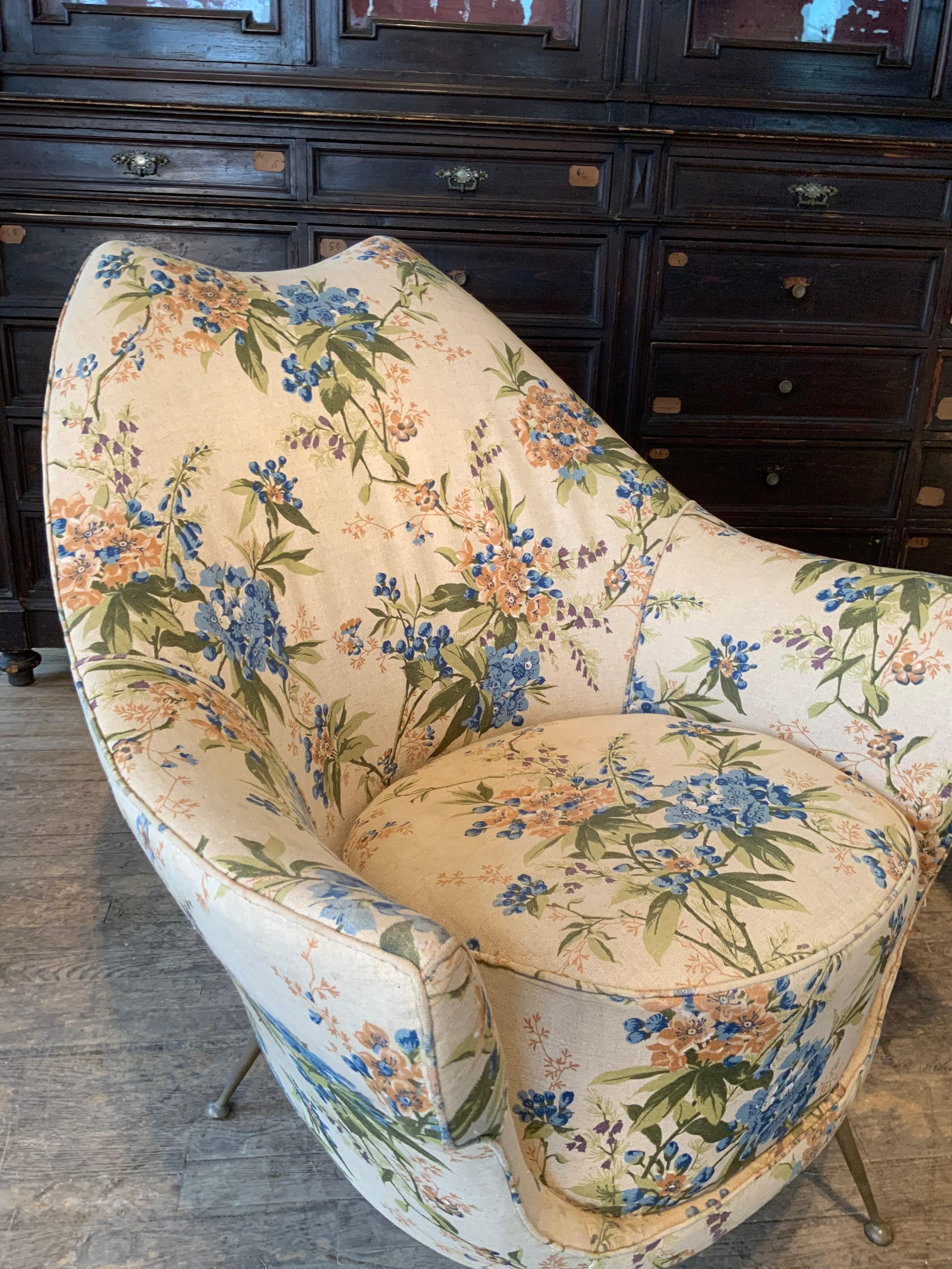 Elegant Pair of 1940's Italian Brass Leg Lounge Chairs 3