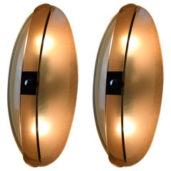 Elegant pair of 1960s Italian Murano glass wall sconces by Antonio Lupi