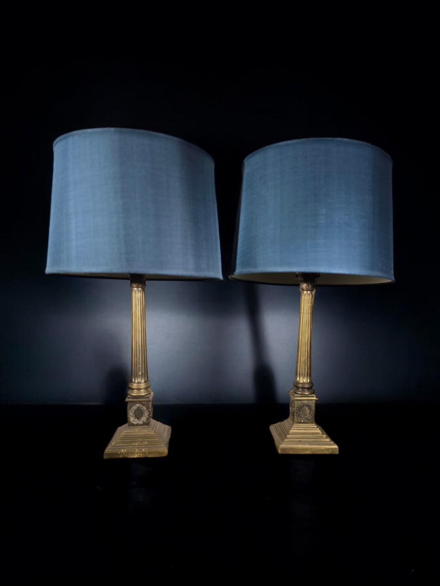 Elegance Paire de lampes de table à colonne en bronze du 19e siècle en vente 5