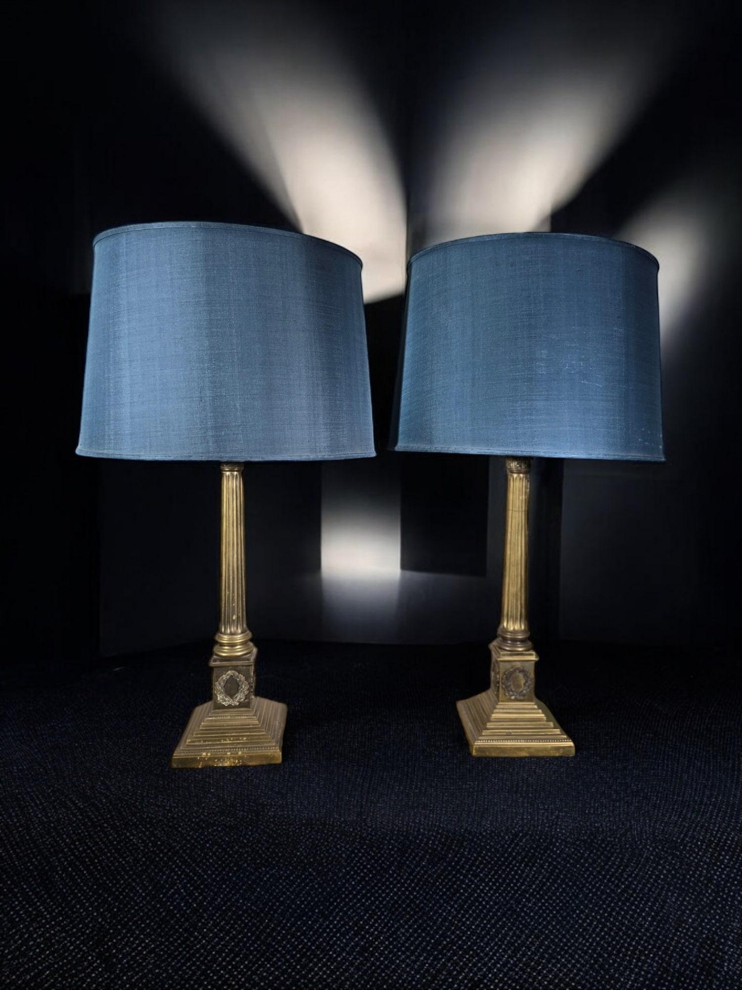 Elegance Paire de lampes de table à colonne en bronze du 19e siècle en vente 4