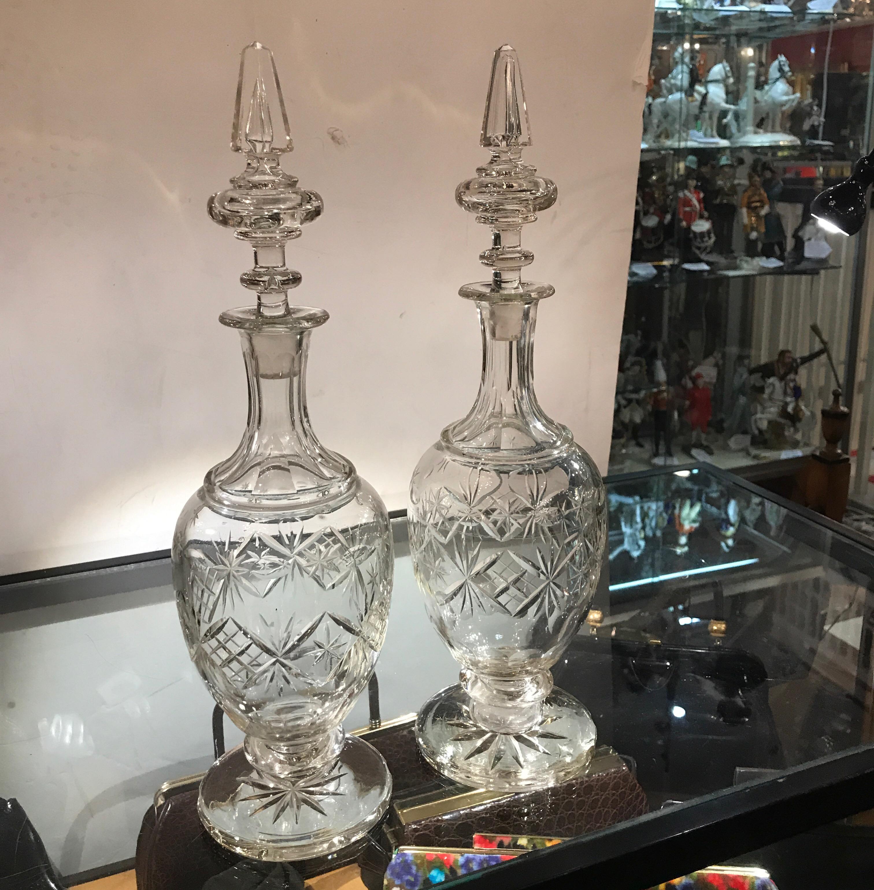 Elegant Pair of 19th Century European Cut Glass Claret Decanters In Excellent Condition For Sale In Lambertville, NJ