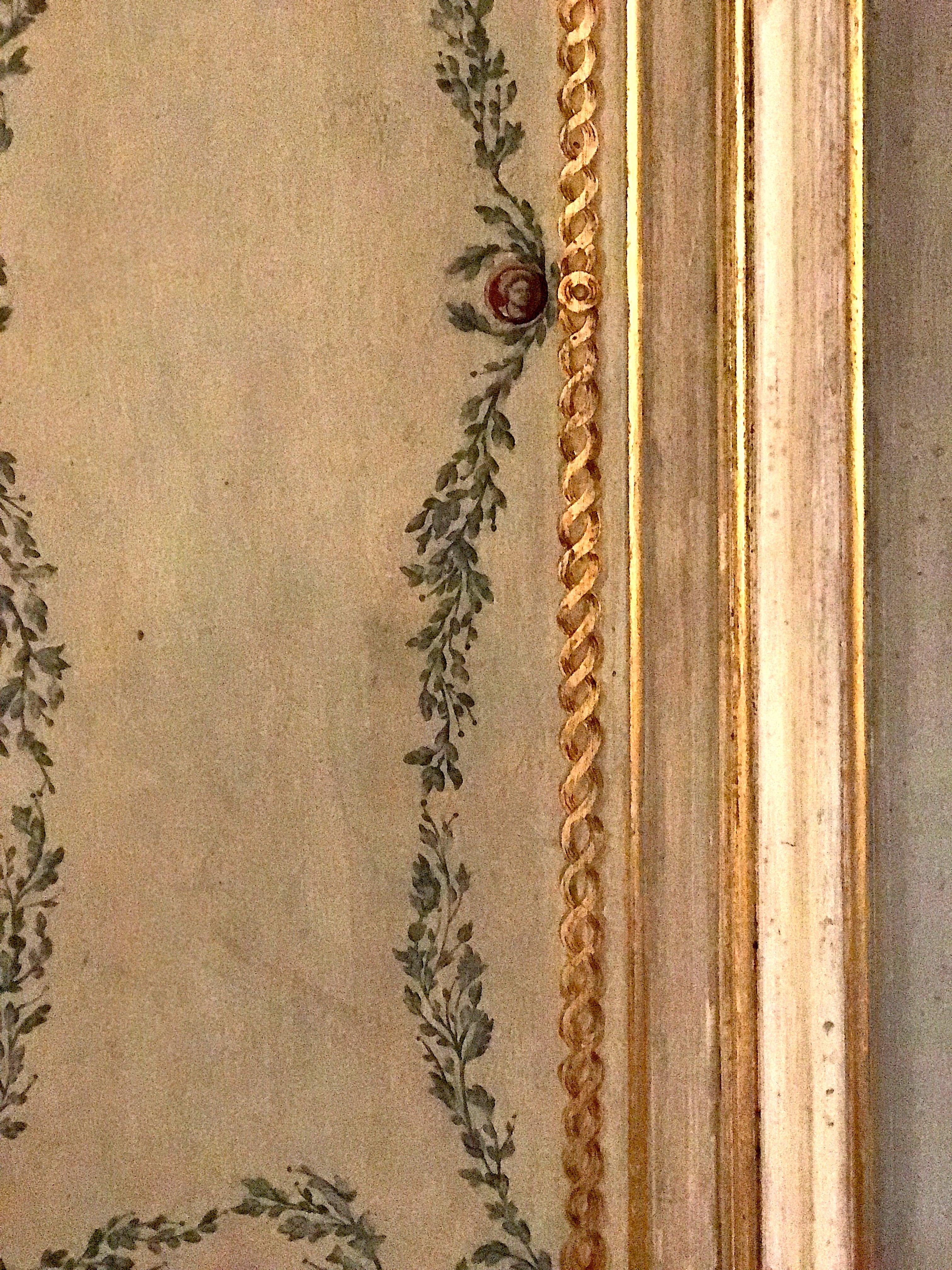  Elegant Pair of 19th Century Italian Painted Doors or Panelling 12