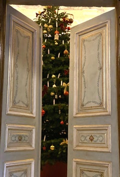 Élégante paire de portes ou de panneaux de faïence italiennes peintes du 19ème siècle