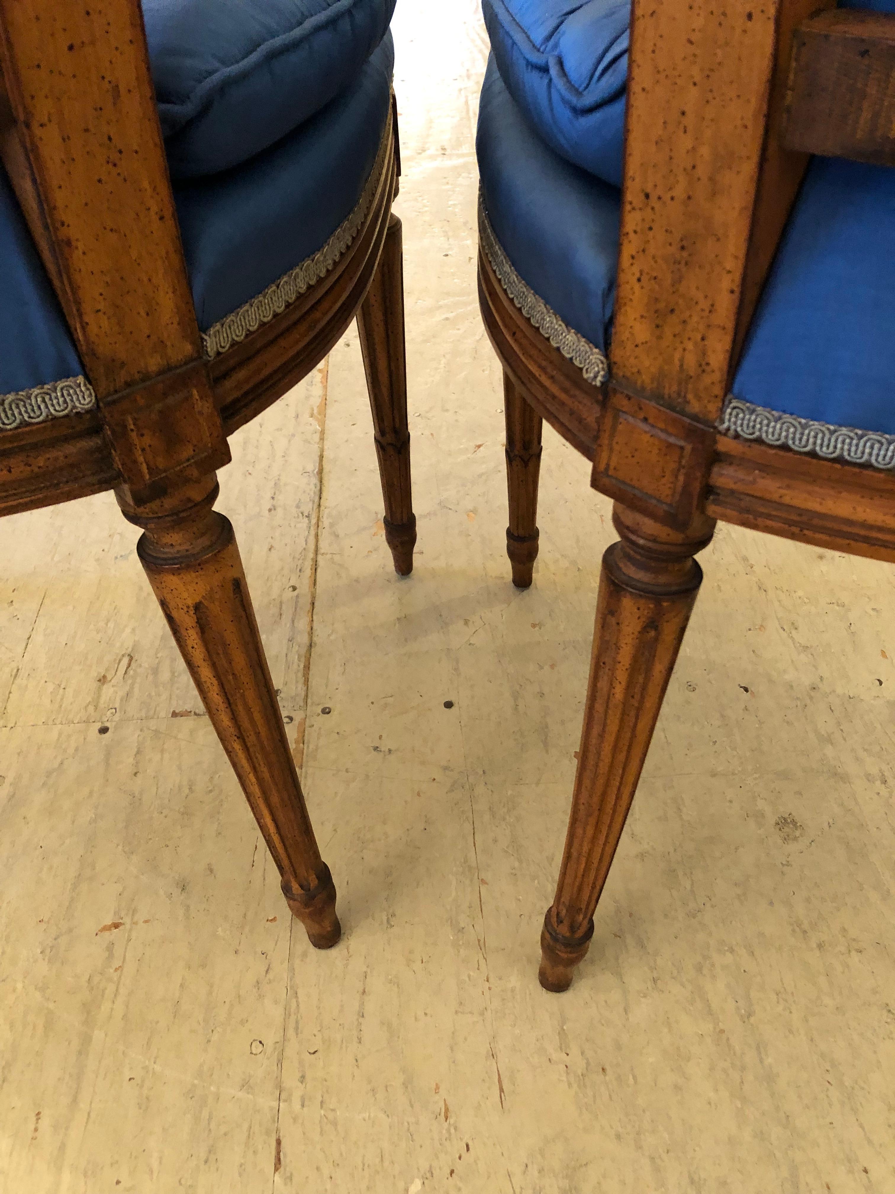 Elegant Pair of Antique Carved Wood and Cobalt Blue Upholstered Salon Chairs In Good Condition In Hopewell, NJ