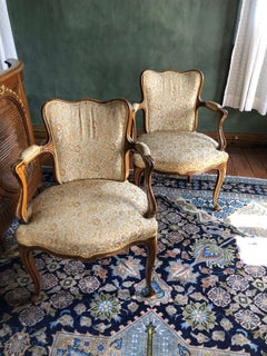 Elegantes Paar antiker französischer Sessel im Louis-XV-Stil:: um 1880