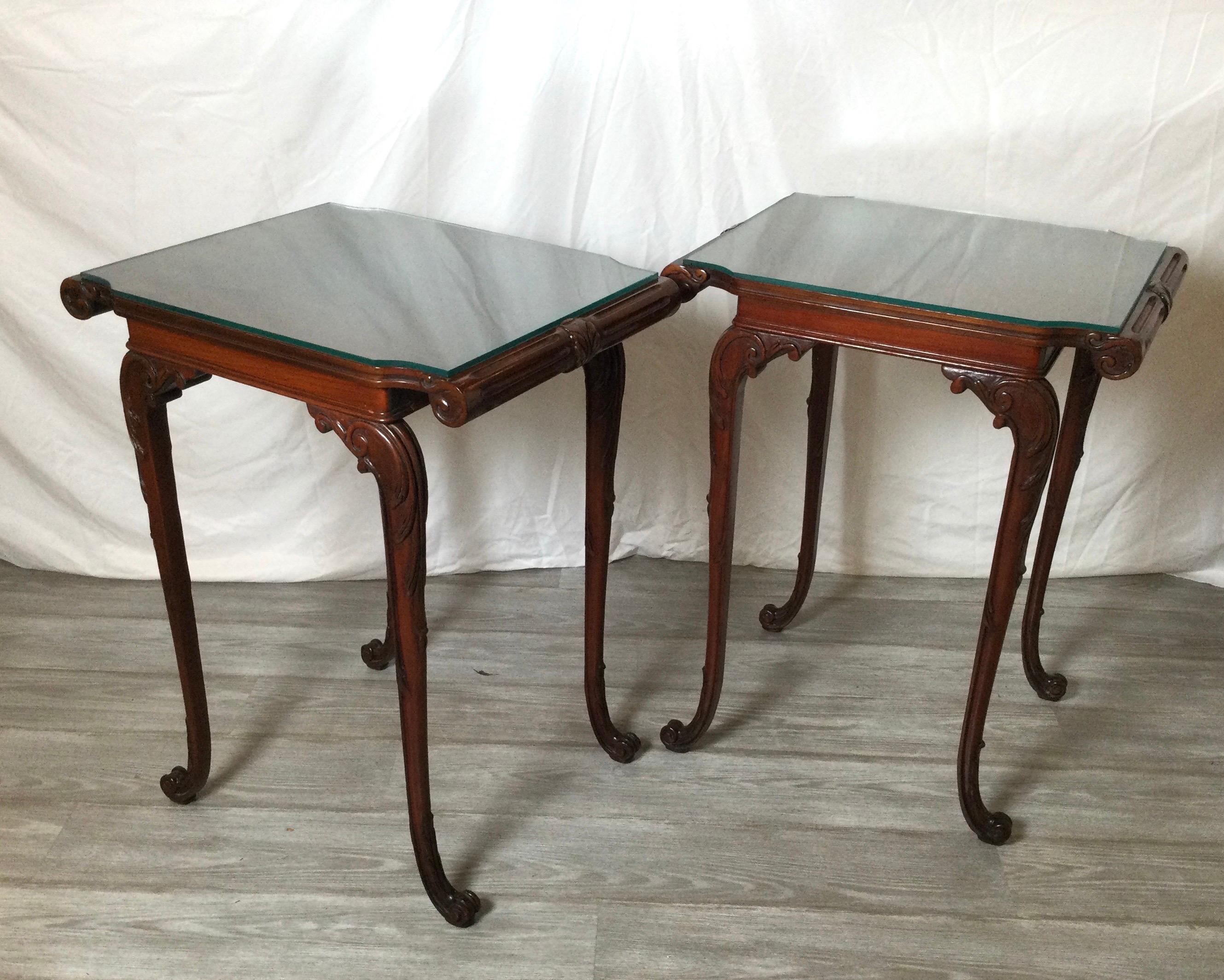 Elegant Pair of Antique Mahogany Side Tables 5
