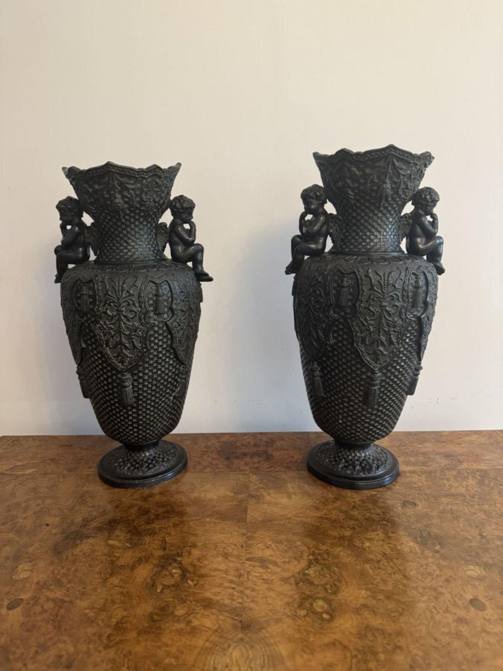 Elegant pair of antique Victorian vases by Bernhard Bloch For Sale 3