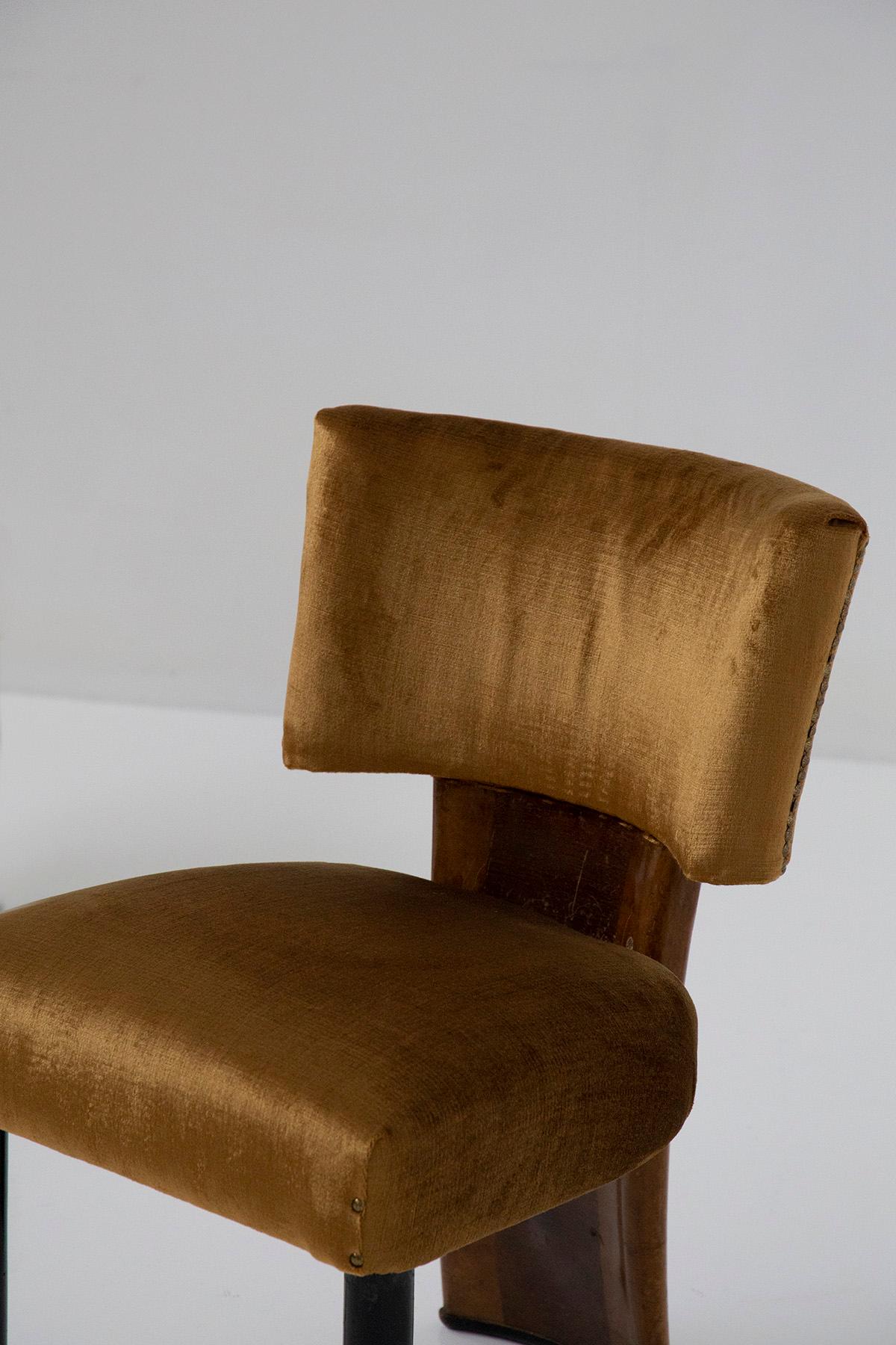 Elegant Pair of Armchairs Attributed to Gio Ponti in Yellow Velvet For Sale 5